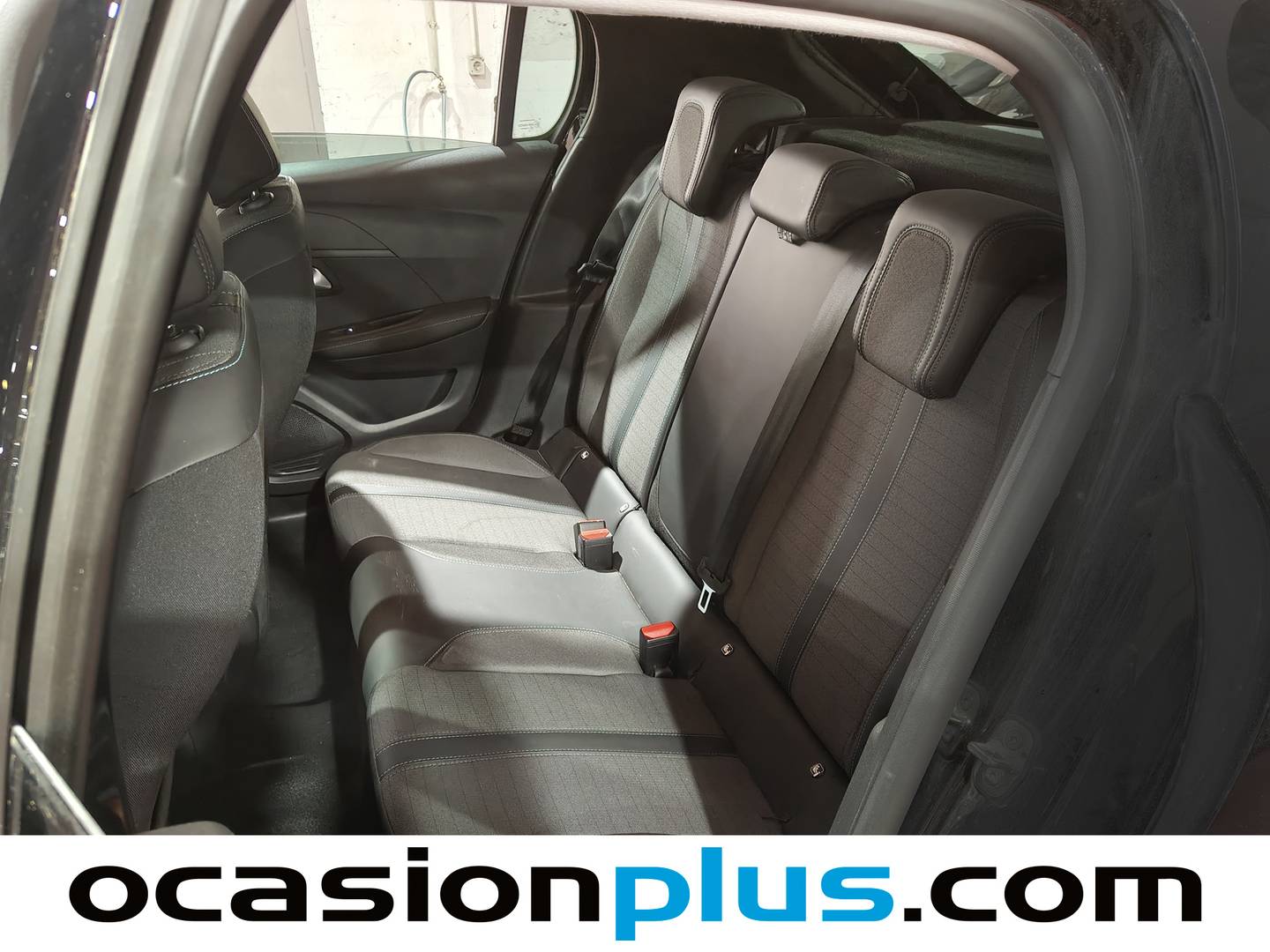 Foto asientos traseros Peugeot 208 Peugeot 208 PureTech 100 Allure (100 CV)