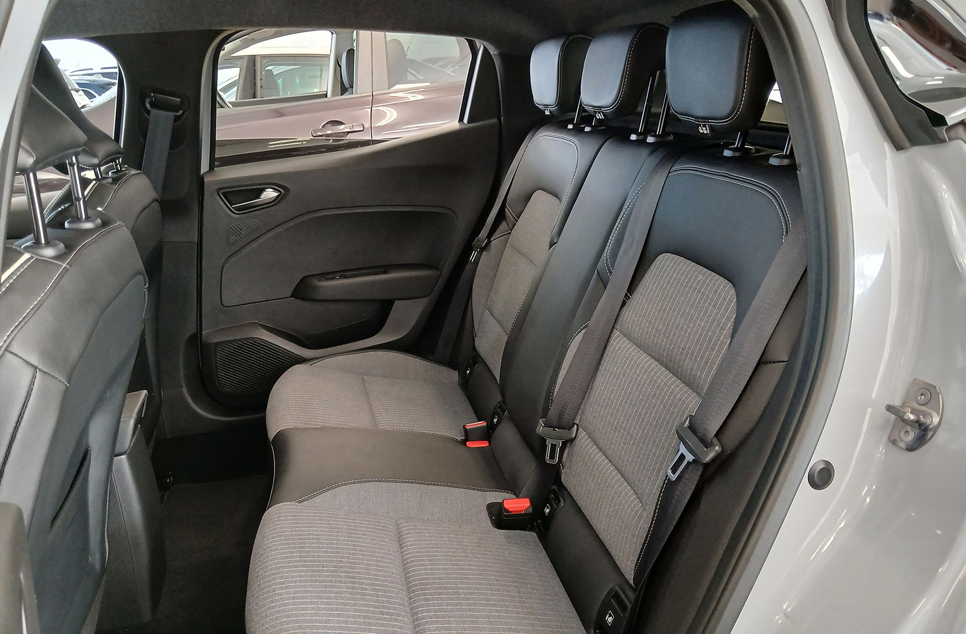 Renault Clio Techno TCe - foto 12