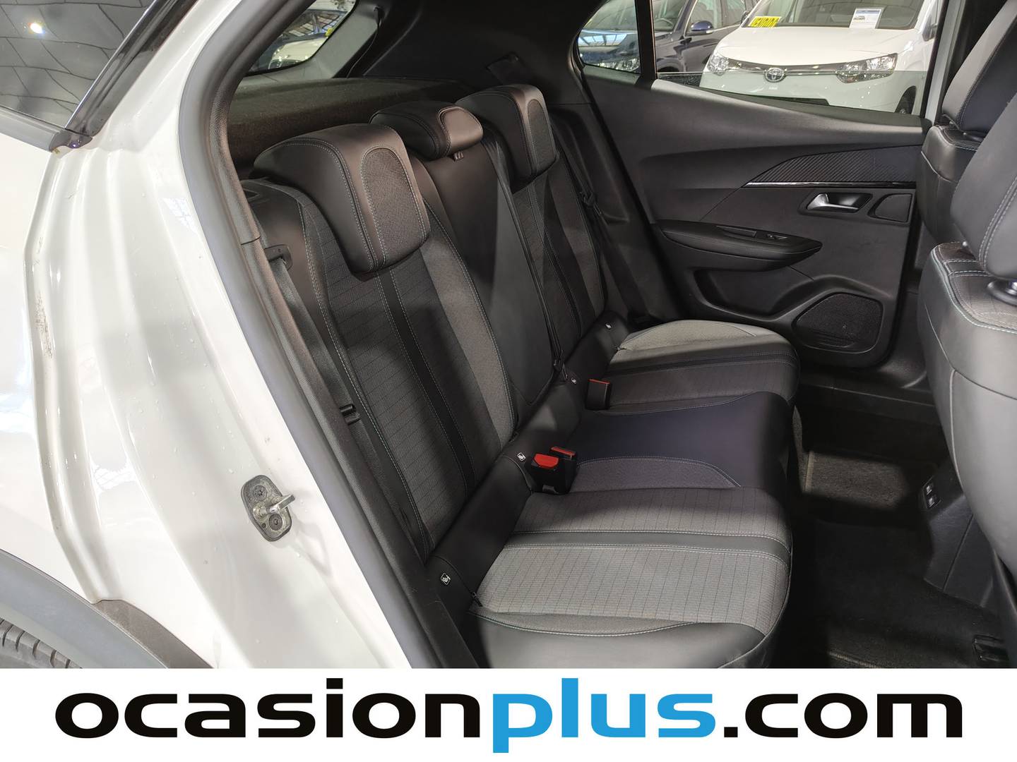 Peugeot 2008 Peugeot 2008 PureTech 130 S&S Allure Pack EAT8 (130 CV) gasolina