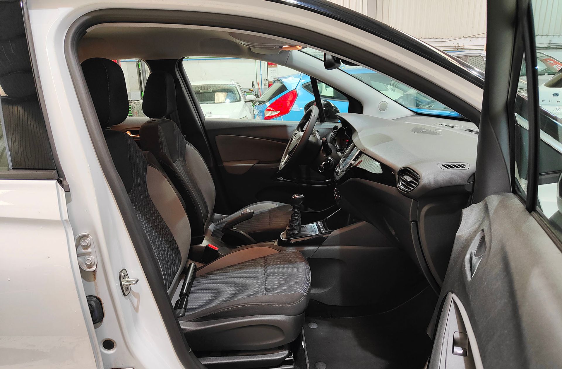 Opel Crossland 1.5 D Design Line 120 Aniversario - foto 18
