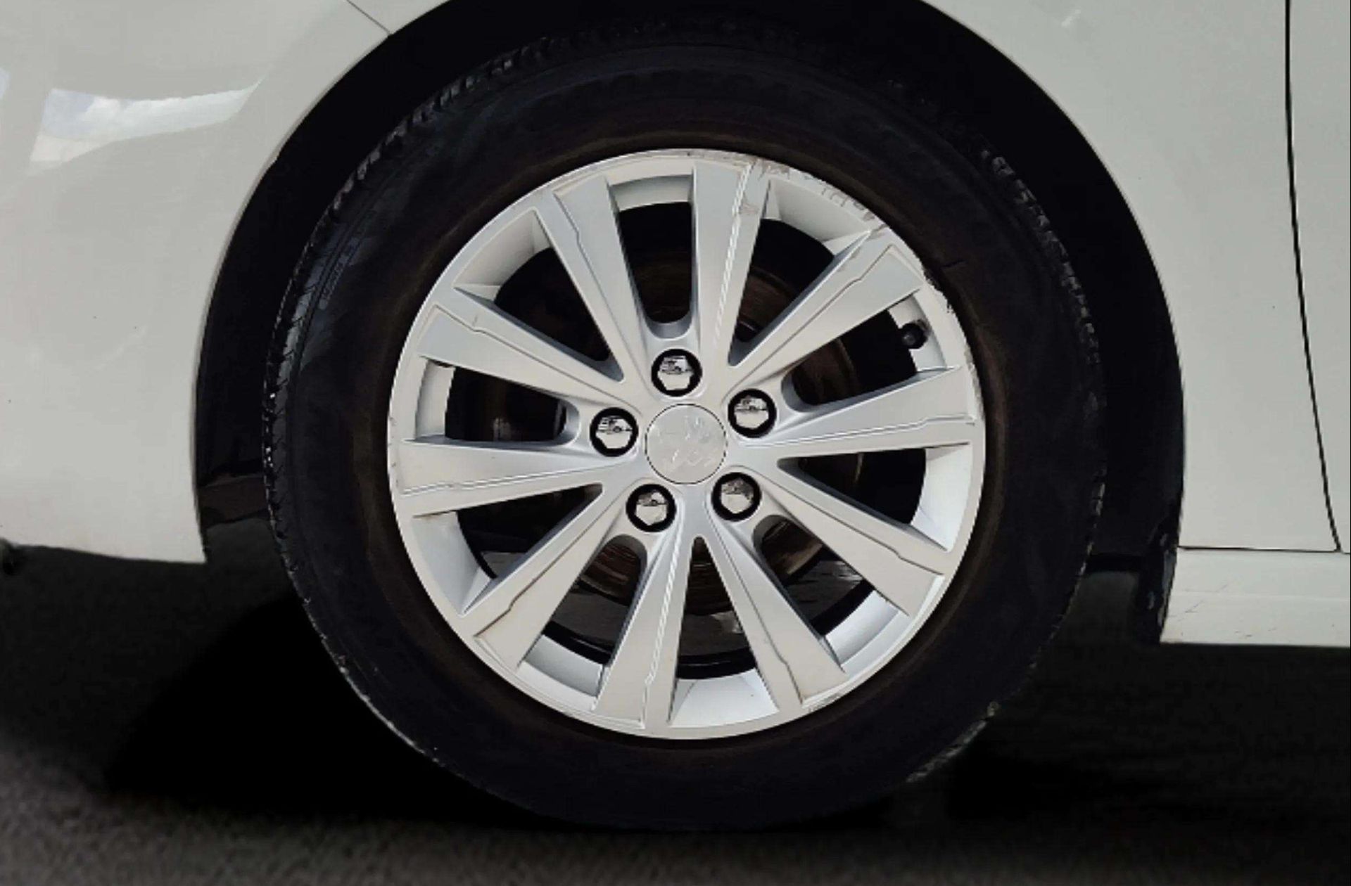 Peugeot 308 BlueHDi 130 Style - foto 28