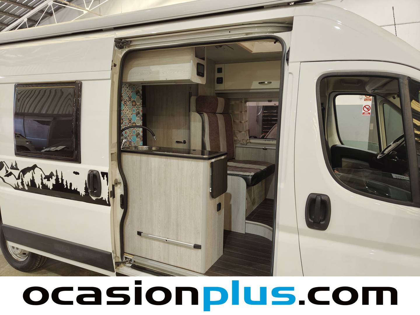 Foto Citroën Jumper Citroen Jumper Furgon BlueHDi 130 35 L3H2 Camperizada (131 CV)