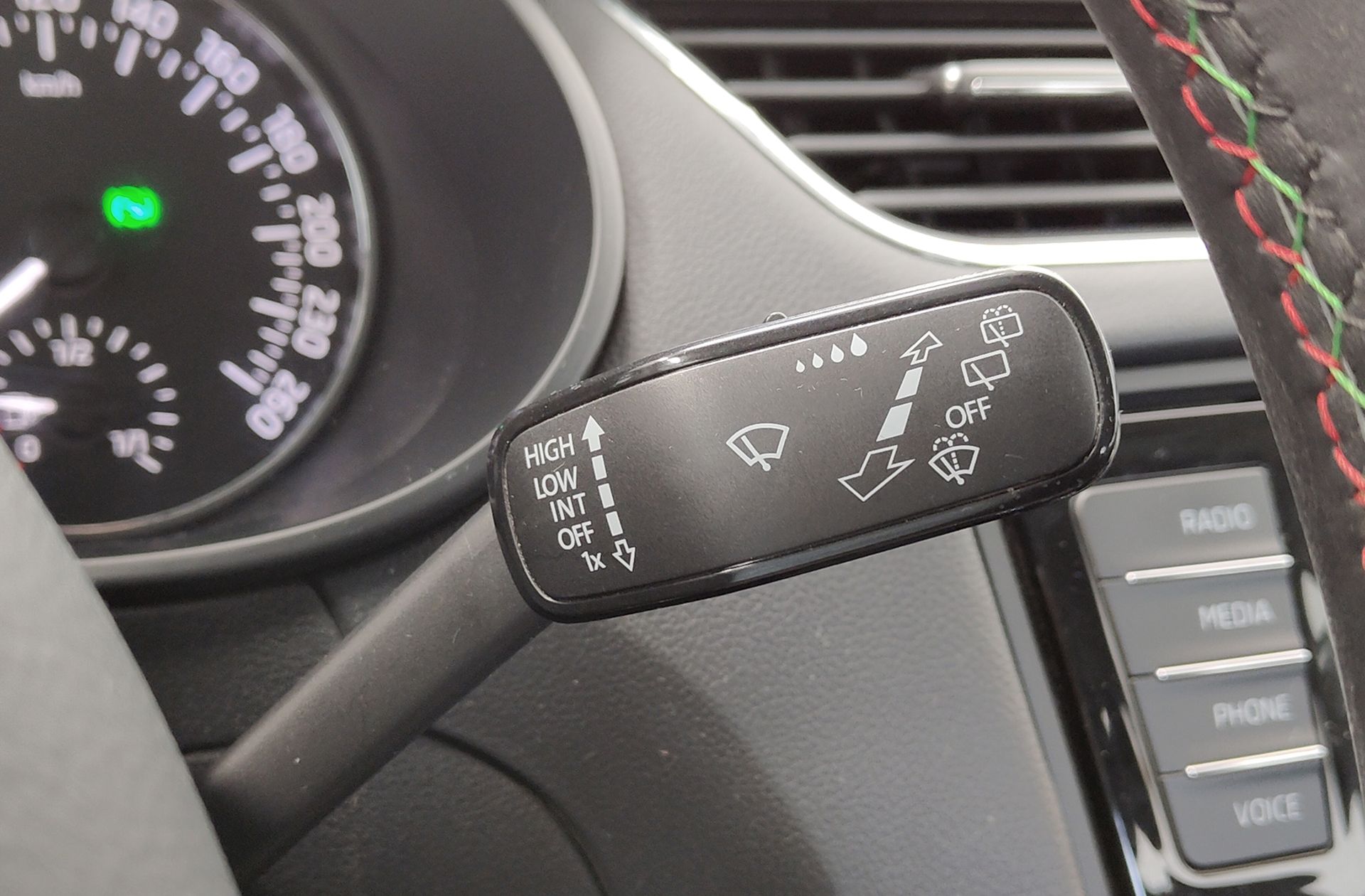 Škoda Octavia 1.6 TDI CR Like DSG - foto 23