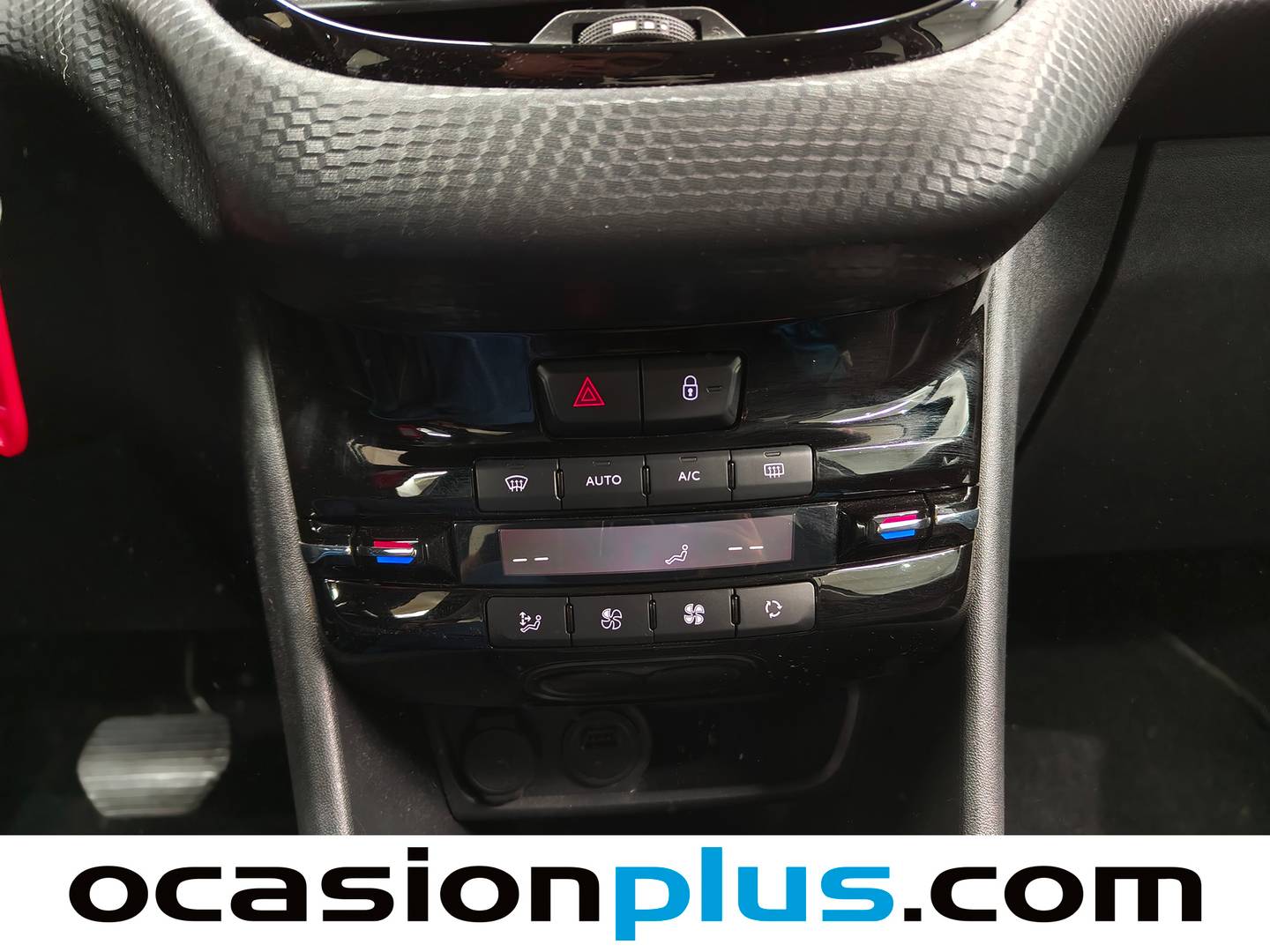 Peugeot 208 Peugeot 208 PureTech 110 S&S Tech Edition EAT6 (110 CV) gasolina