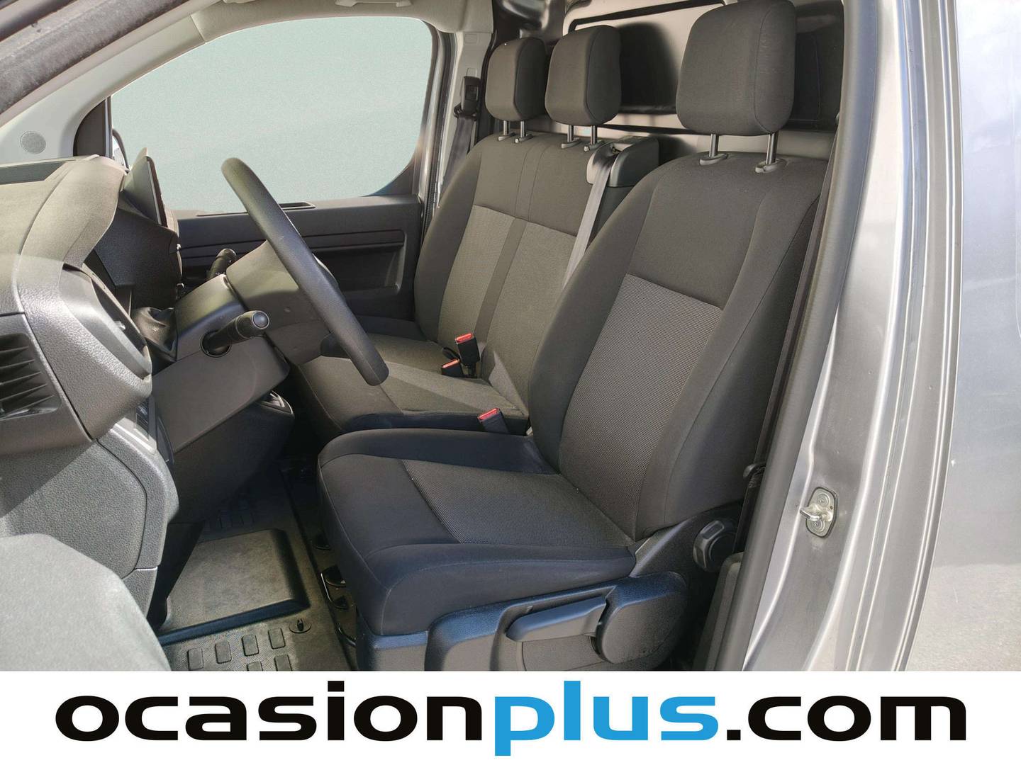 Foto asientos delanteros Peugeot Expert Peugeot Expert Furgon BlueHDi 120 S&S Standard (120 CV) 3 Plazas
