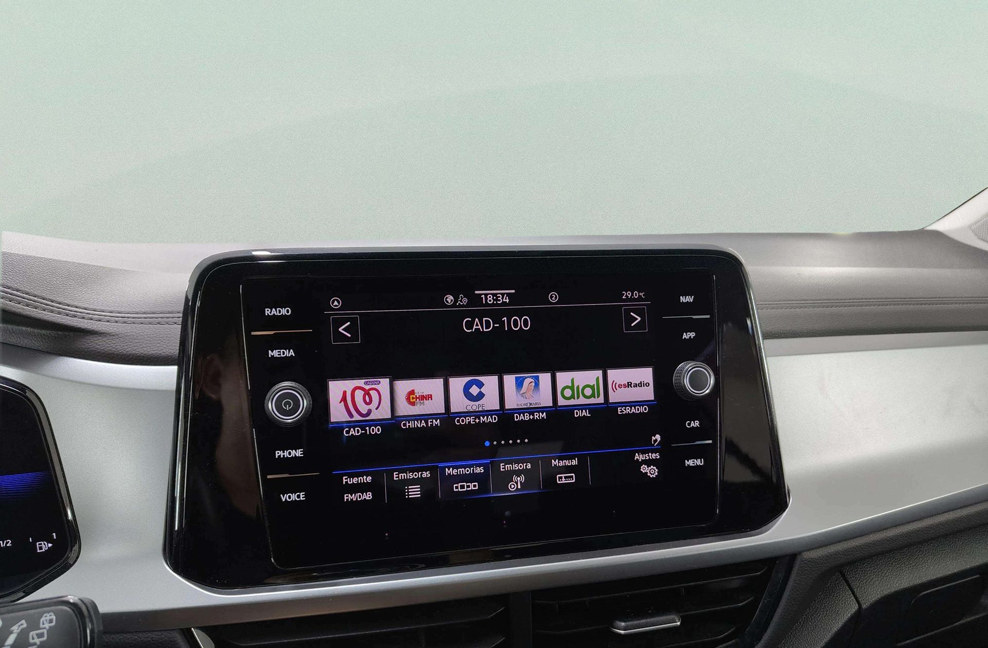 Volkswagen T-Roc Life 1.0 TSI - foto 31