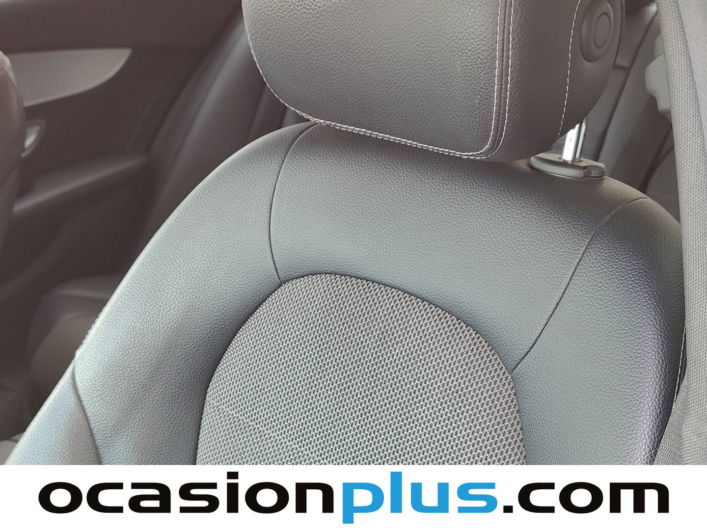Equipamiento del Mercedes Clase C Mercedes Clase C 220 d  (194 CV) Pack AMG