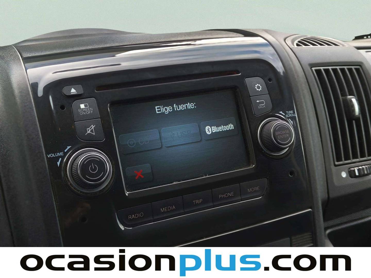 Foto Citroën Jumper Citroen Jumper BlueHDi 130 35 L3H2 (130 CV)