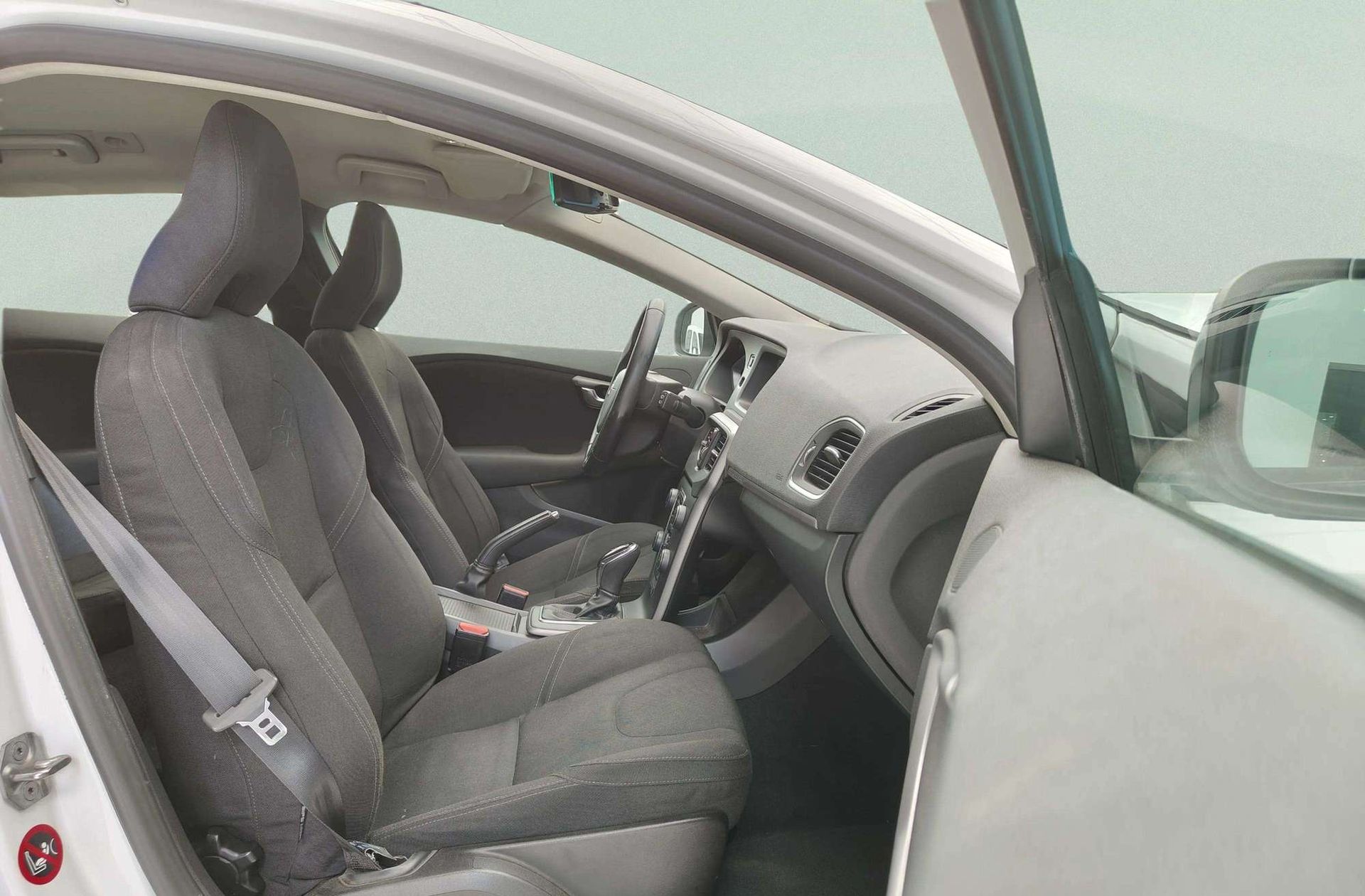 Volvo V40 D2 Kinetic - foto 15
