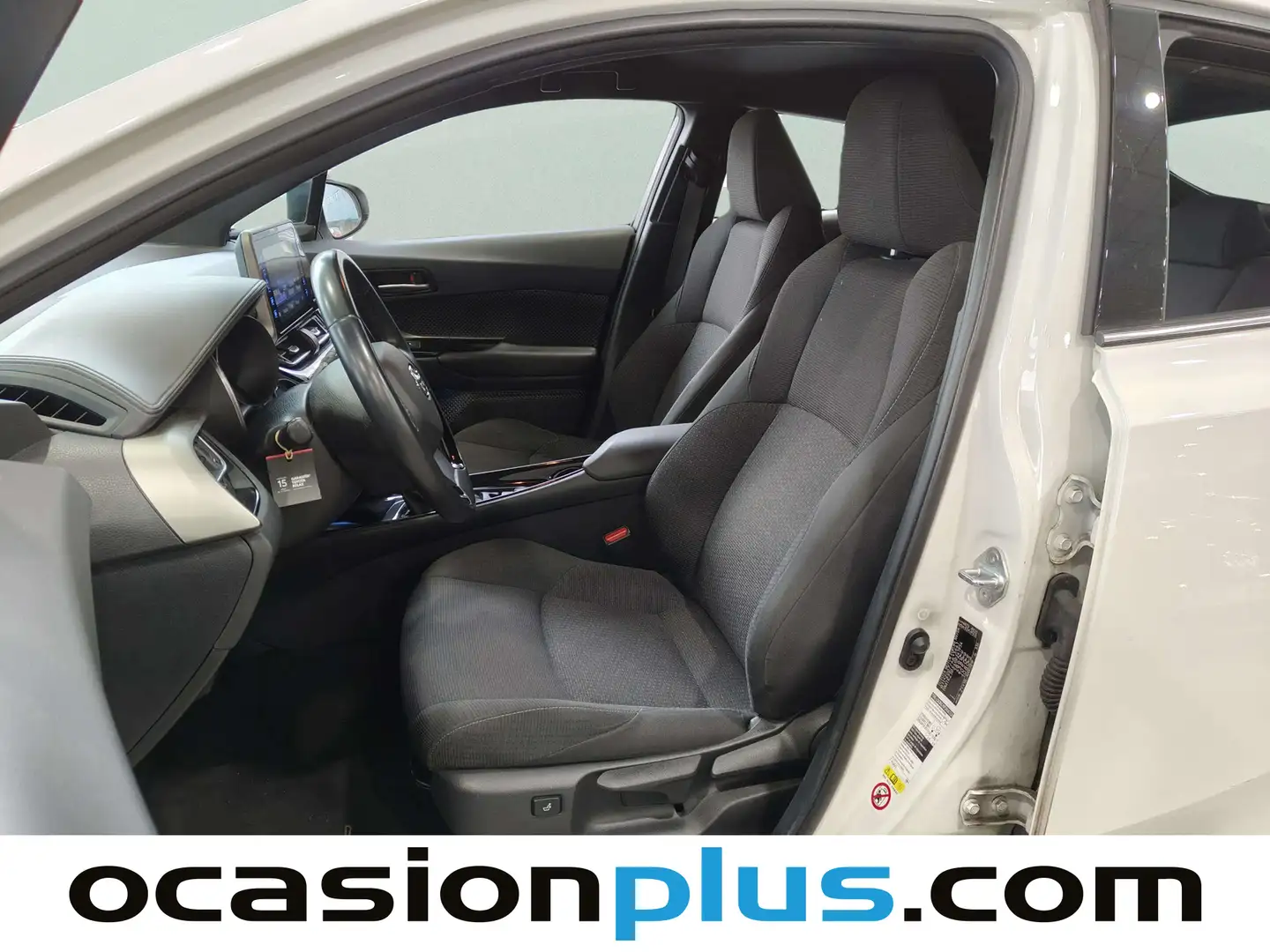 Foto Toyota C-HR Toyota C-HR 1.8 125H Advance (122 CV)