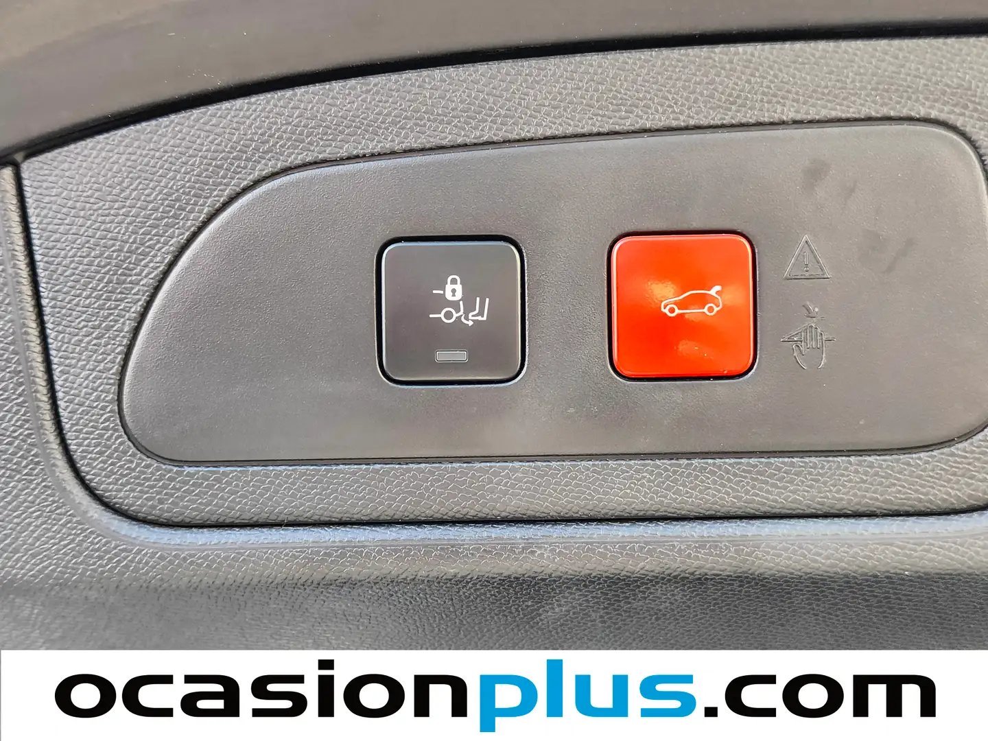 Foto DS DS 7 Crossback DS DS7 Crossback BlueHDi 130 DE Bastille + AT (130 CV)