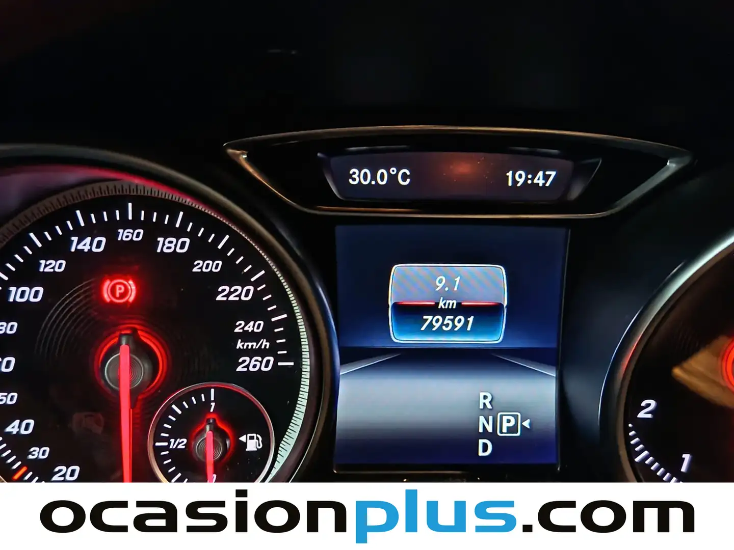 Foto Mercedes GLA Mercedes-Benz GLA 180 (122 CV) PACK AMG