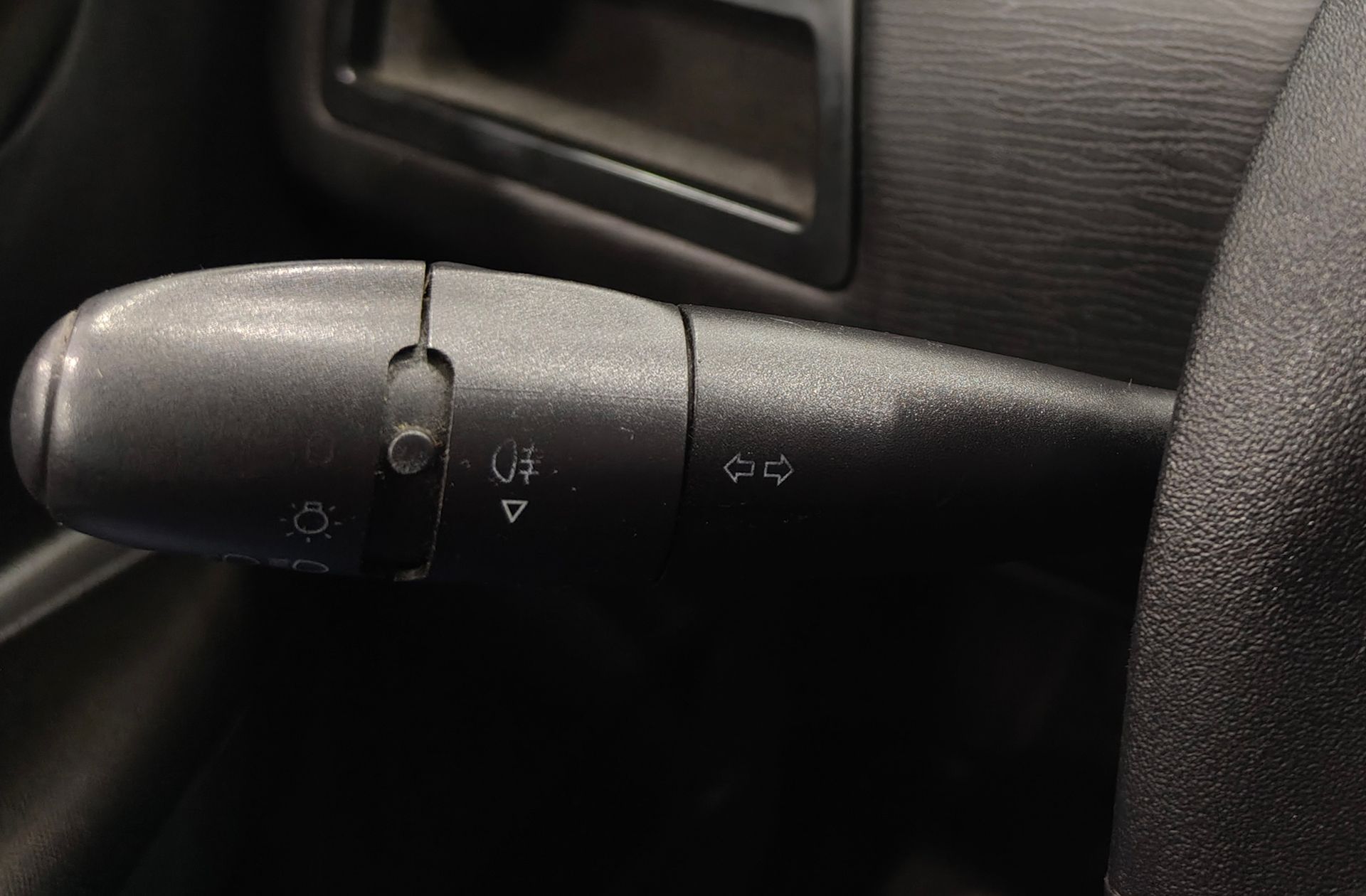 Citroën C4 1.6 HDi LX - foto 22