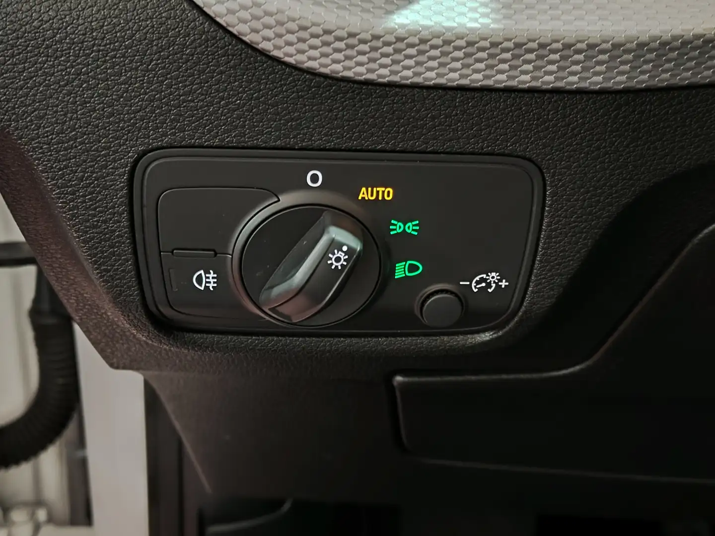 Foto Audi Q2 Audi Q2 Advanced 30 TDI 85 kW (116 CV)