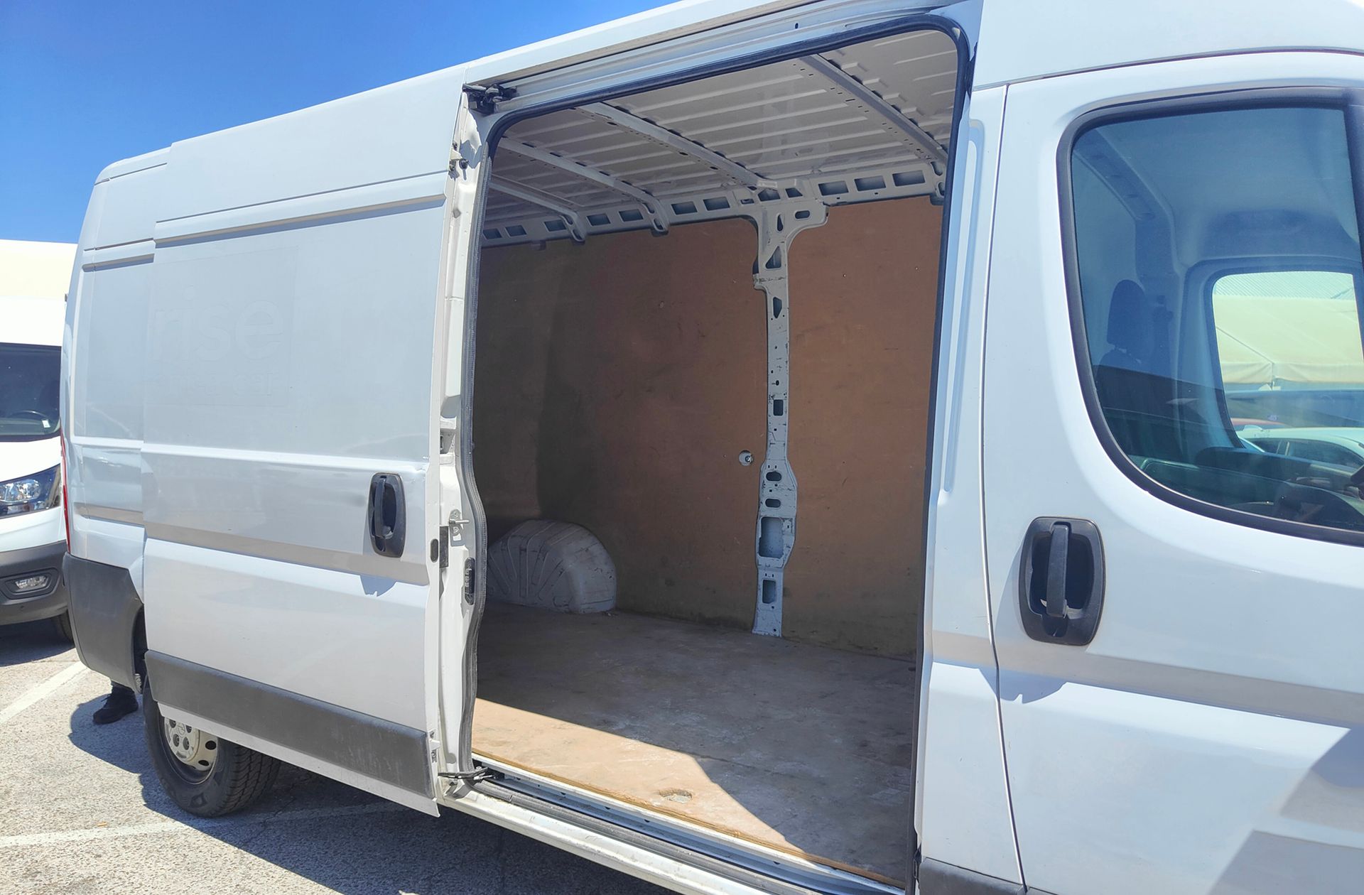 Opel Movano Furgon 2.2 BlueHDi Base L3H2 3.5T - foto 12