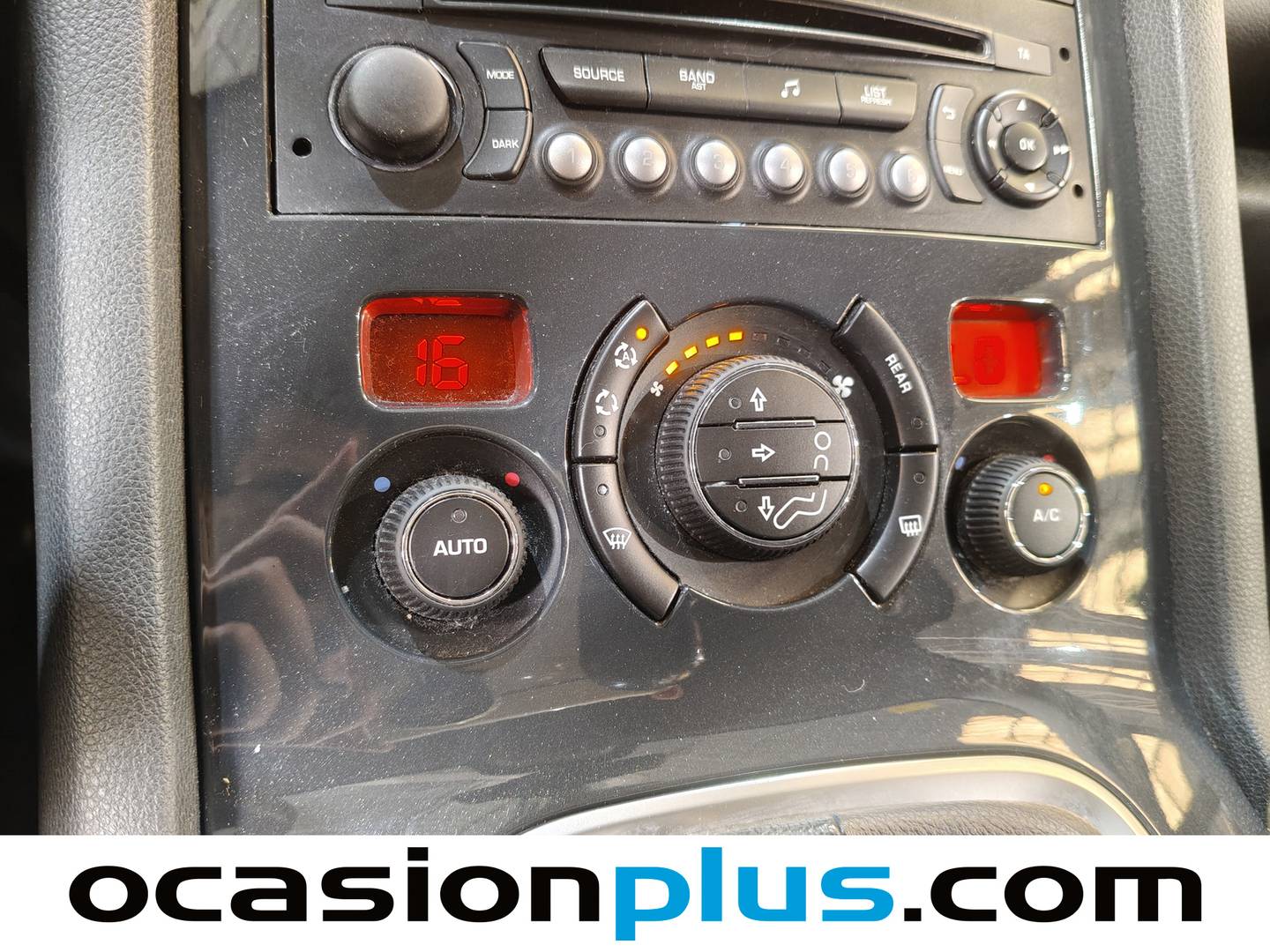 Equipamiento del Peugeot 5008 Peugeot 5008 1.6 BlueHDi Style FAP 7 Plazas (120 CV)