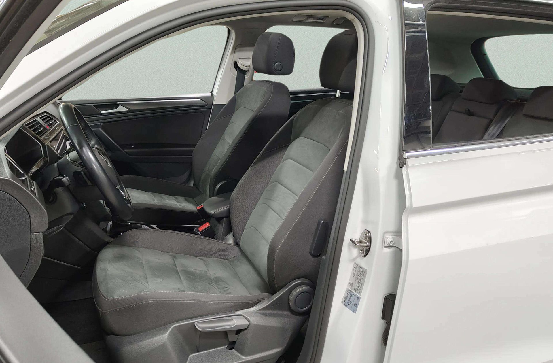 Volkswagen Tiguan Sport 1.5 TSI DSG Pack R-Line - foto 13