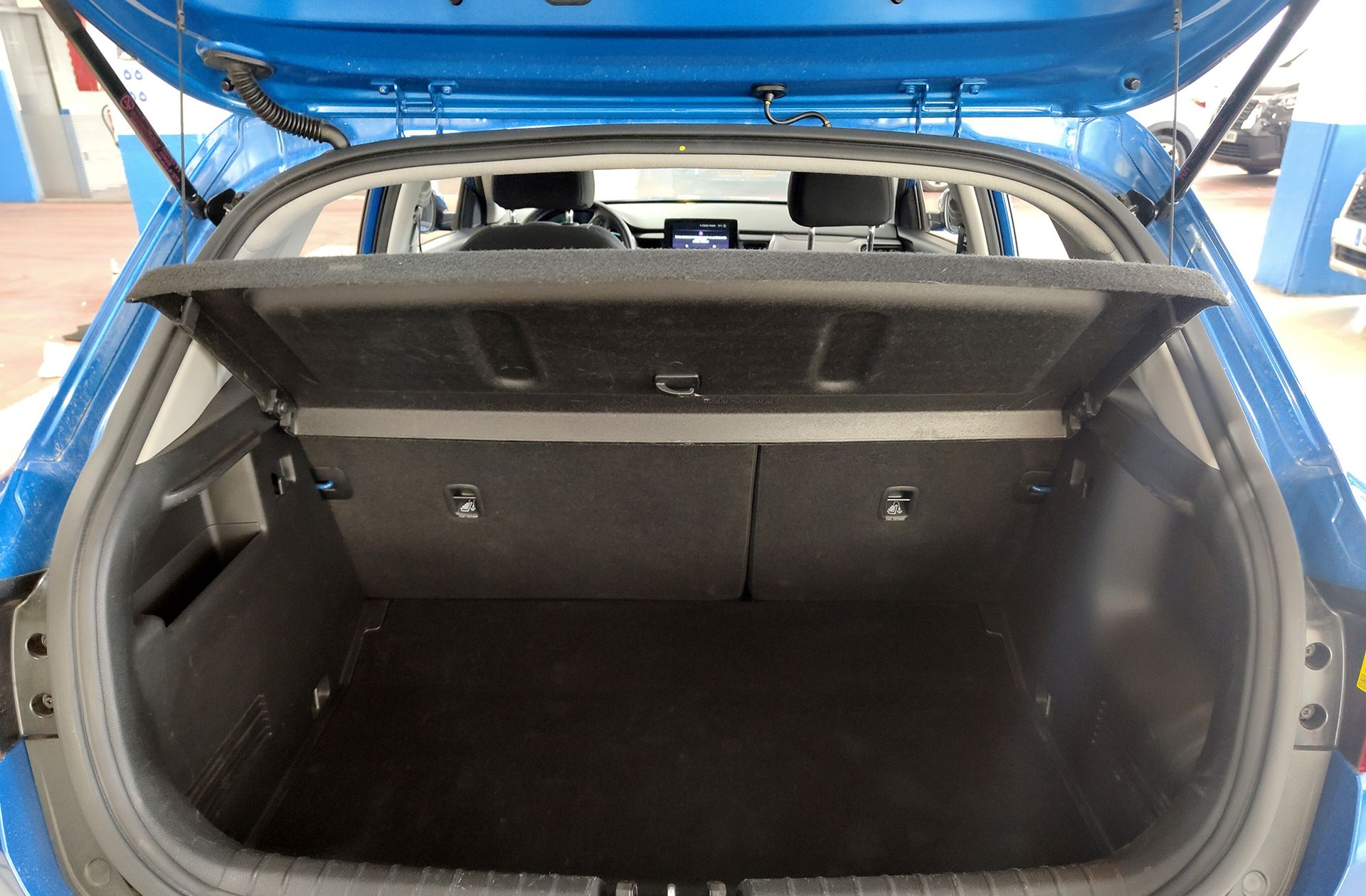 Kia Stonic 1.0 T-GDi MHEV Concept - foto 15