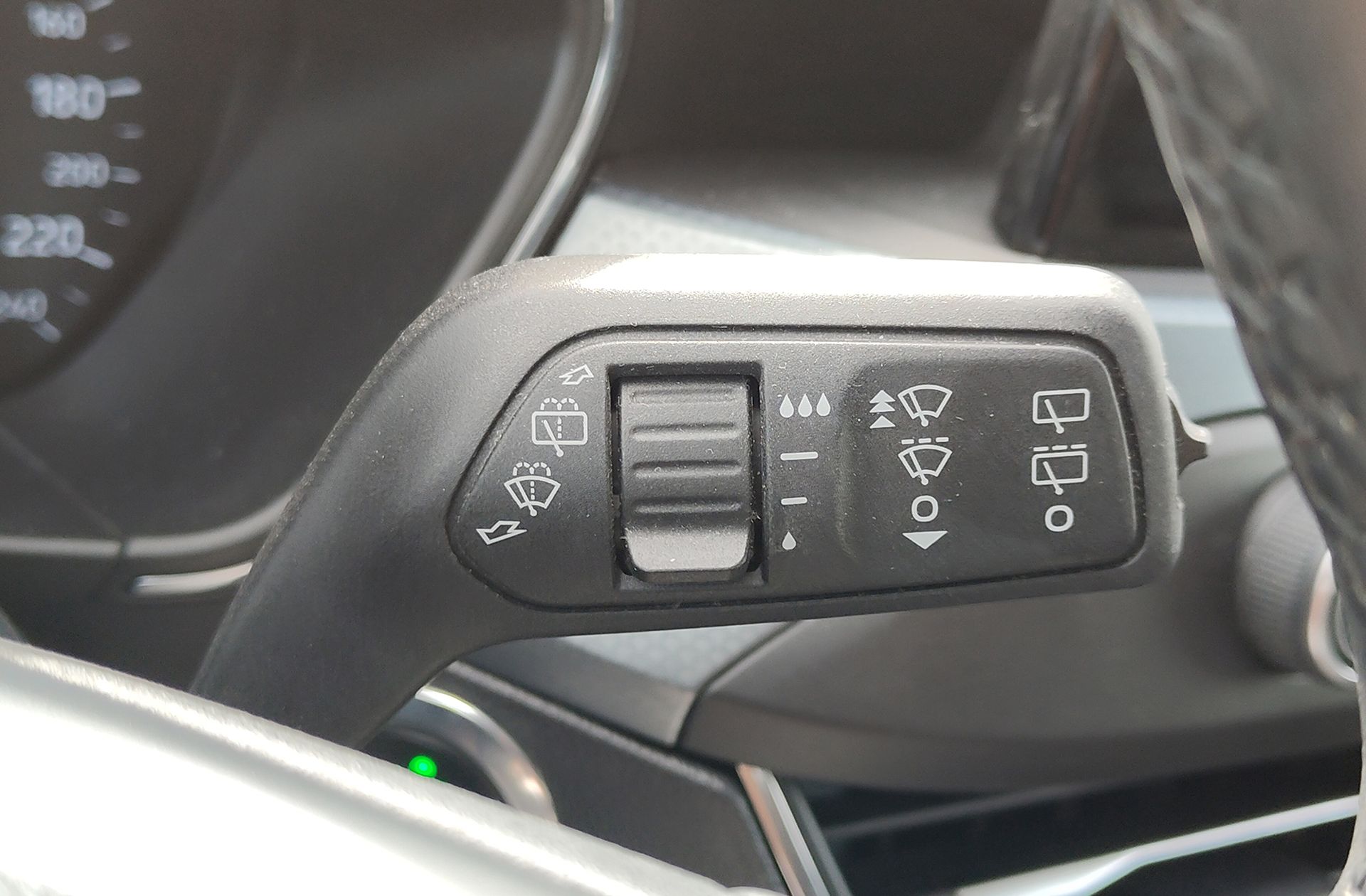 Ford Focus 1.0 EcoBoost Active - foto 25