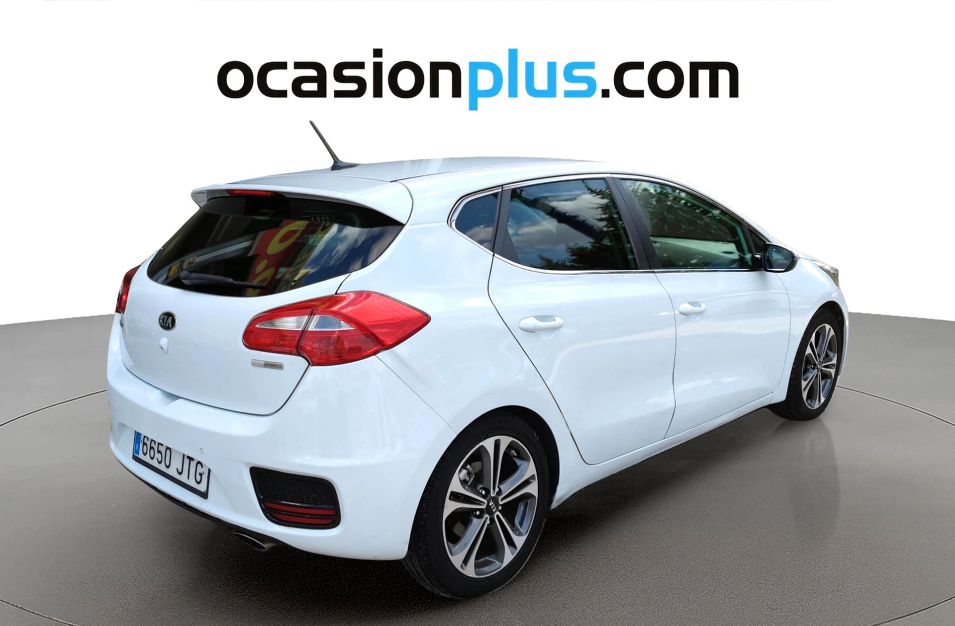 Kia Ceed 1.6 CRDi VGT Eco-Dynamics Uefa Euro2016 - foto 4