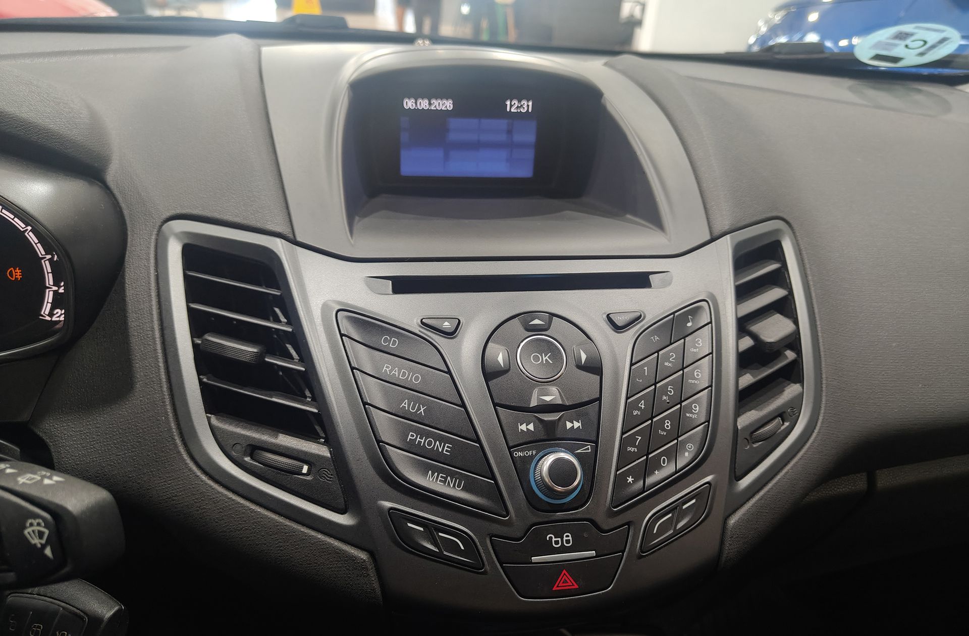 Ford Fiesta 1.5 TDCi Trend - foto 24