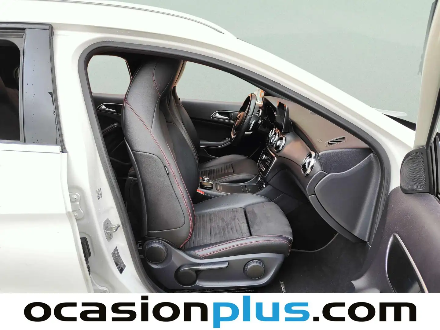 Foto Mercedes GLA Mercedes-Benz GLA 180 (122 CV) Pack AMG