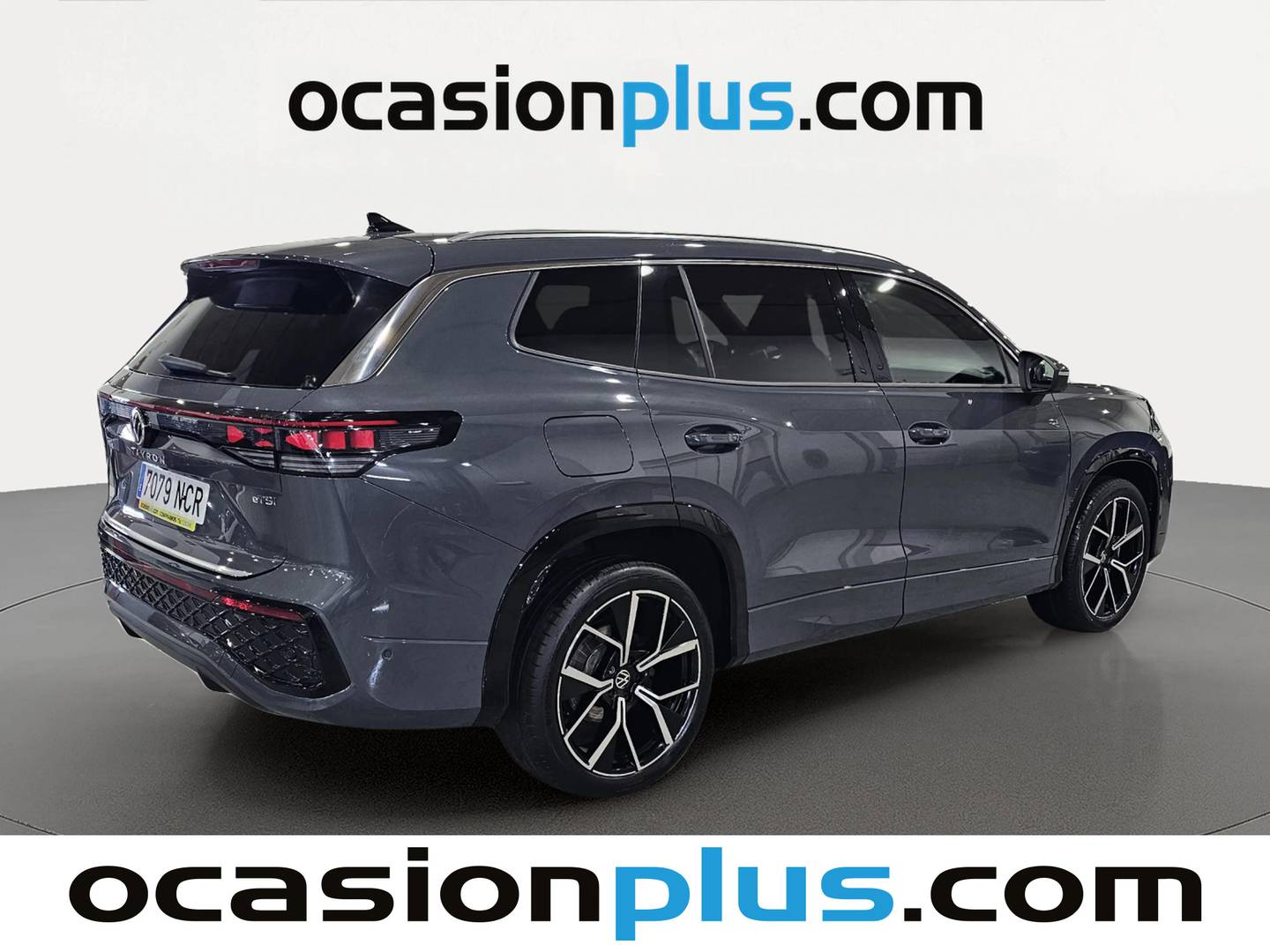 Foto trasera Volkswagen Tayron Volkswagen Tayron R-Line 1.5 eTSI (150 CV) DSG 7 PLAZAS izquierda