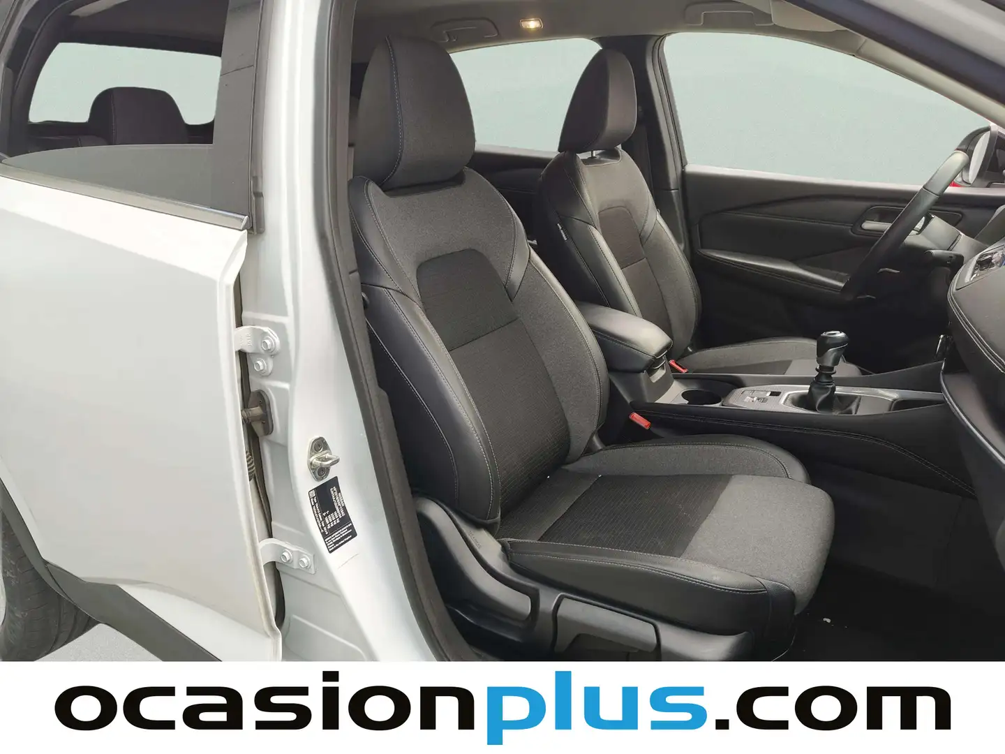 Foto Nissan QASHQAI Nissan Qashqai DIG-T 140 mHEV N-Connecta 4x2 (140 CV)