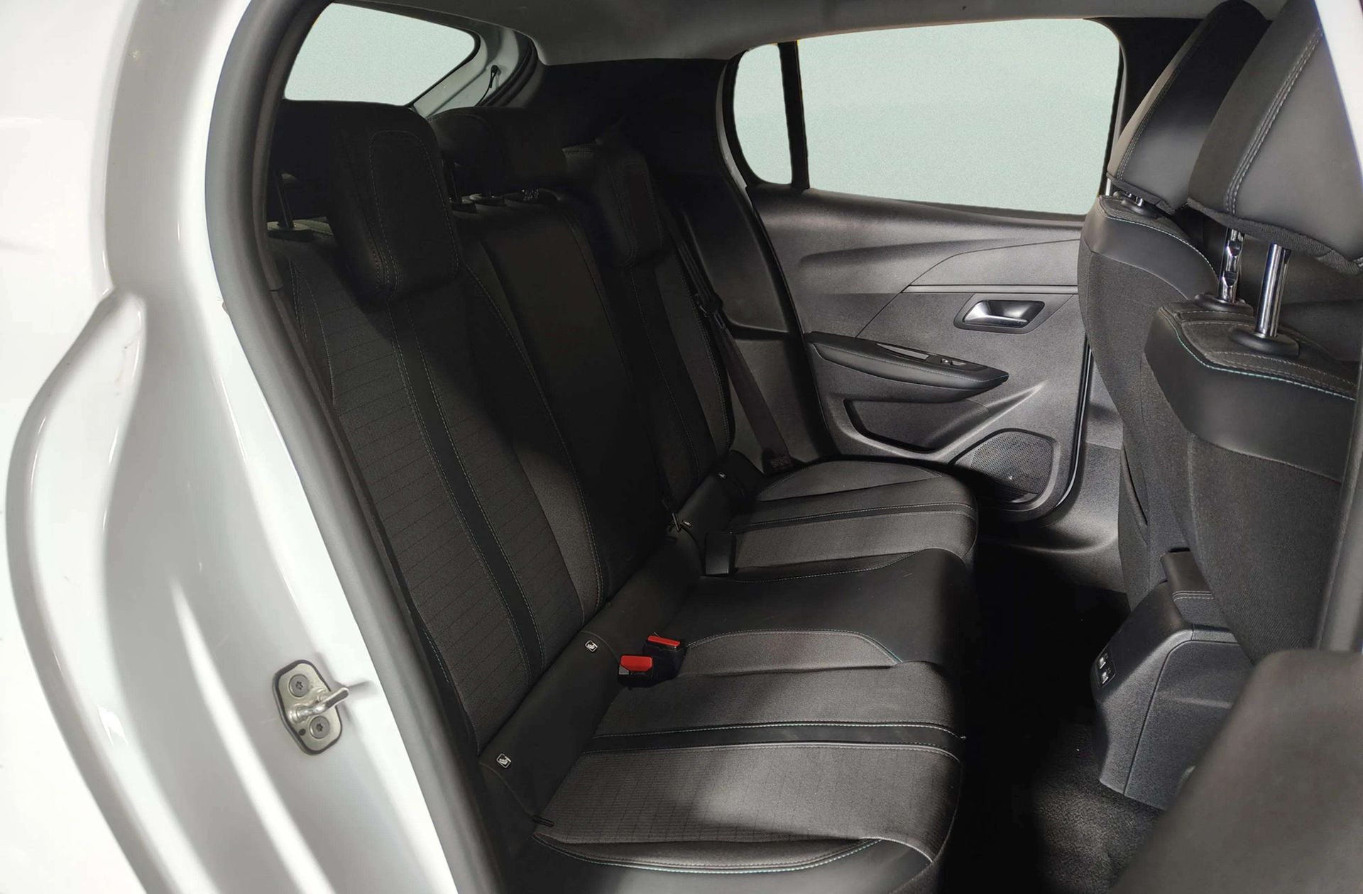 Peugeot 208 PureTech 100 Allure - foto 16