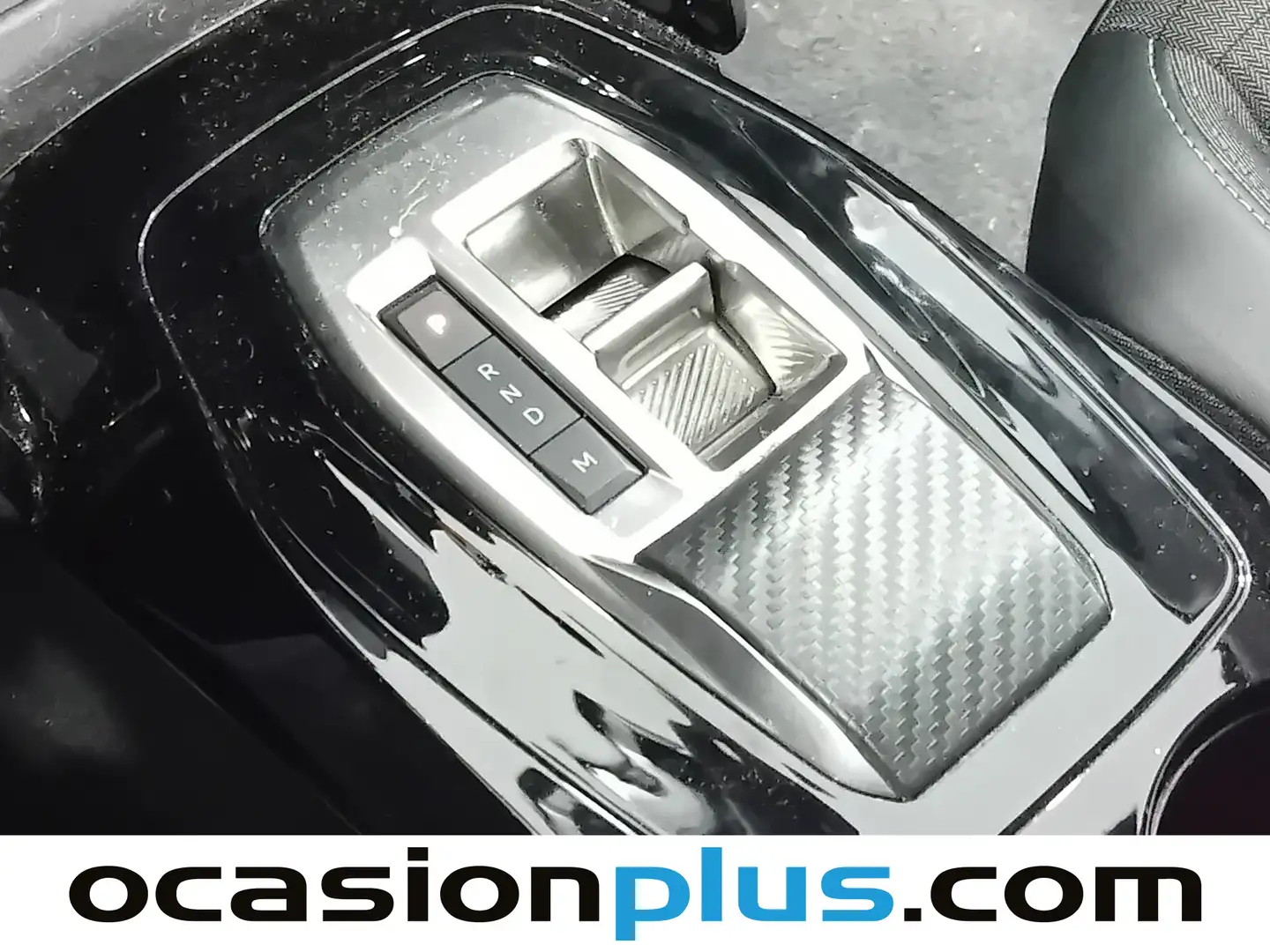 Foto Peugeot 2008 Peugeot 2008 PureTech 130 S&S Allure Pack EAT8 (130 CV)