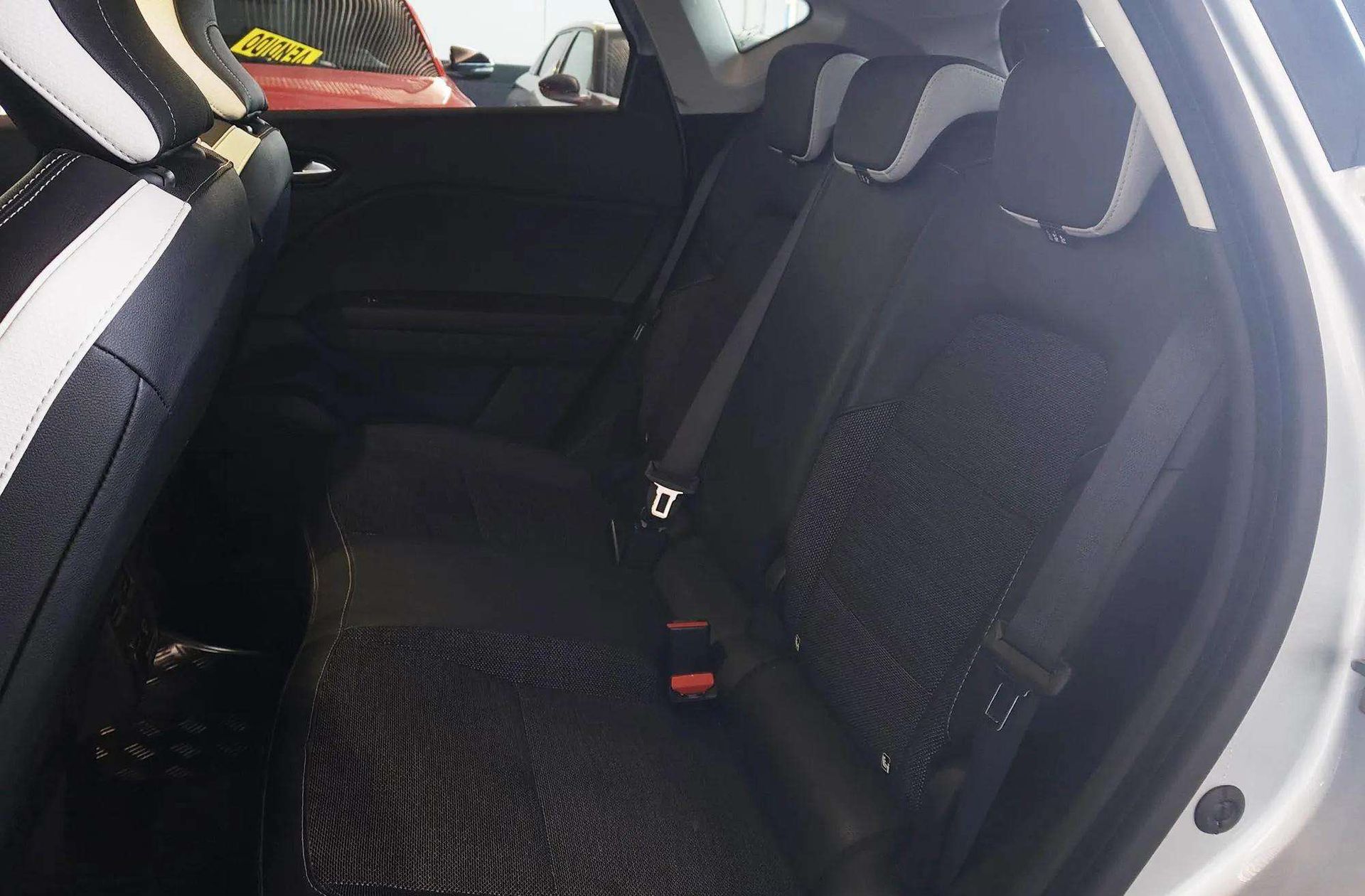 Renault Captur Techno TCe - foto 12