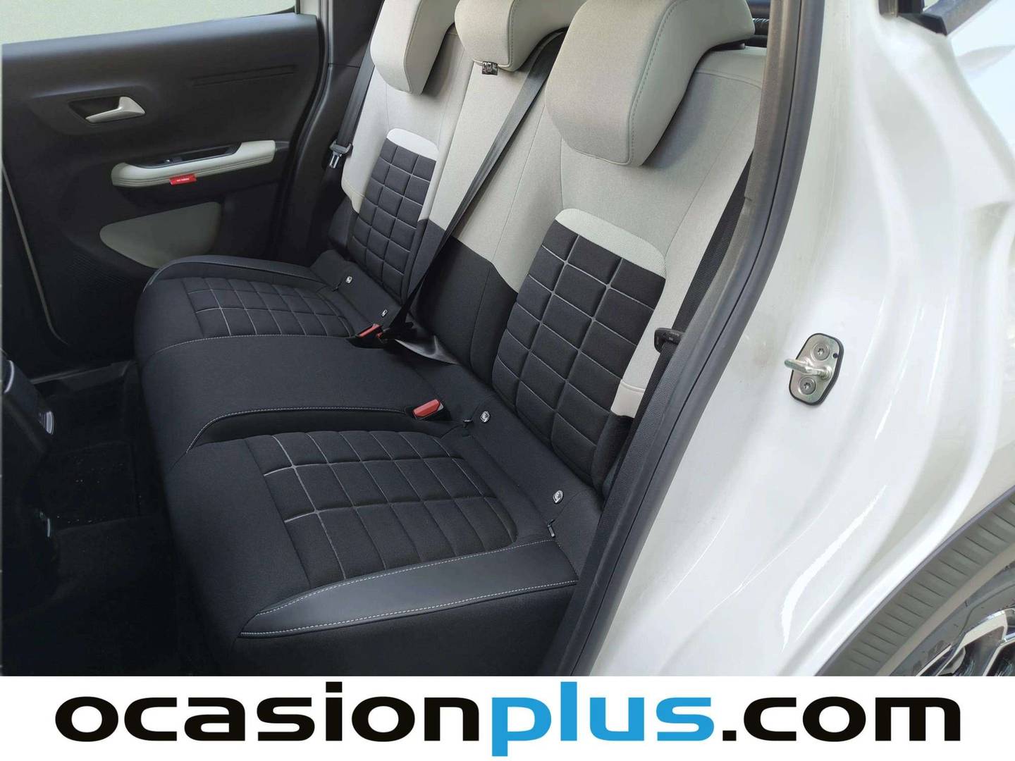 Foto asientos traseros Citroën C3 Citroën C3 Max Hybrid e-DSC6 (100 CV)