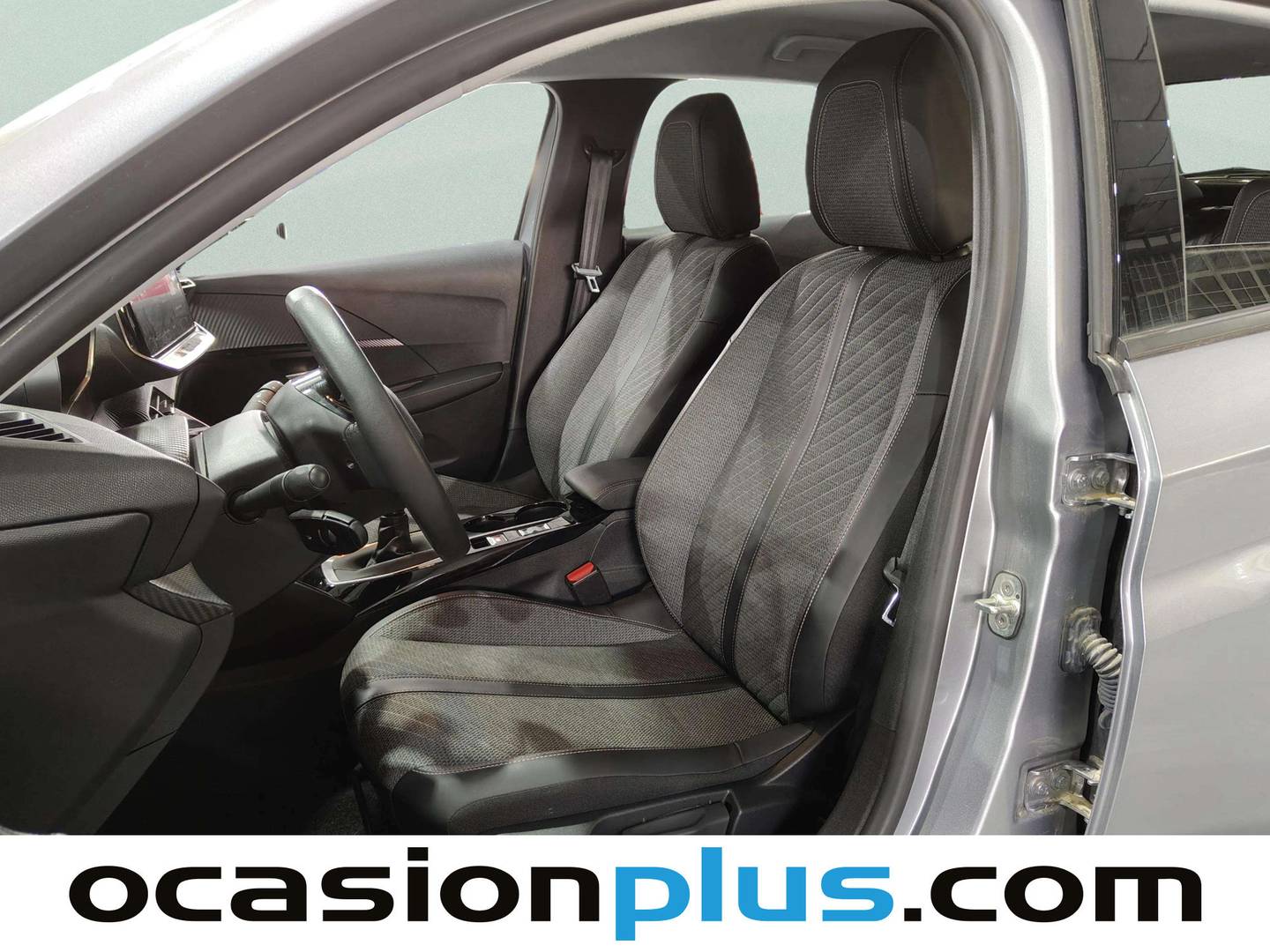 Foto asientos delanteros Peugeot 208 Peugeot 208 PureTech 100 Allure (100 CV)
