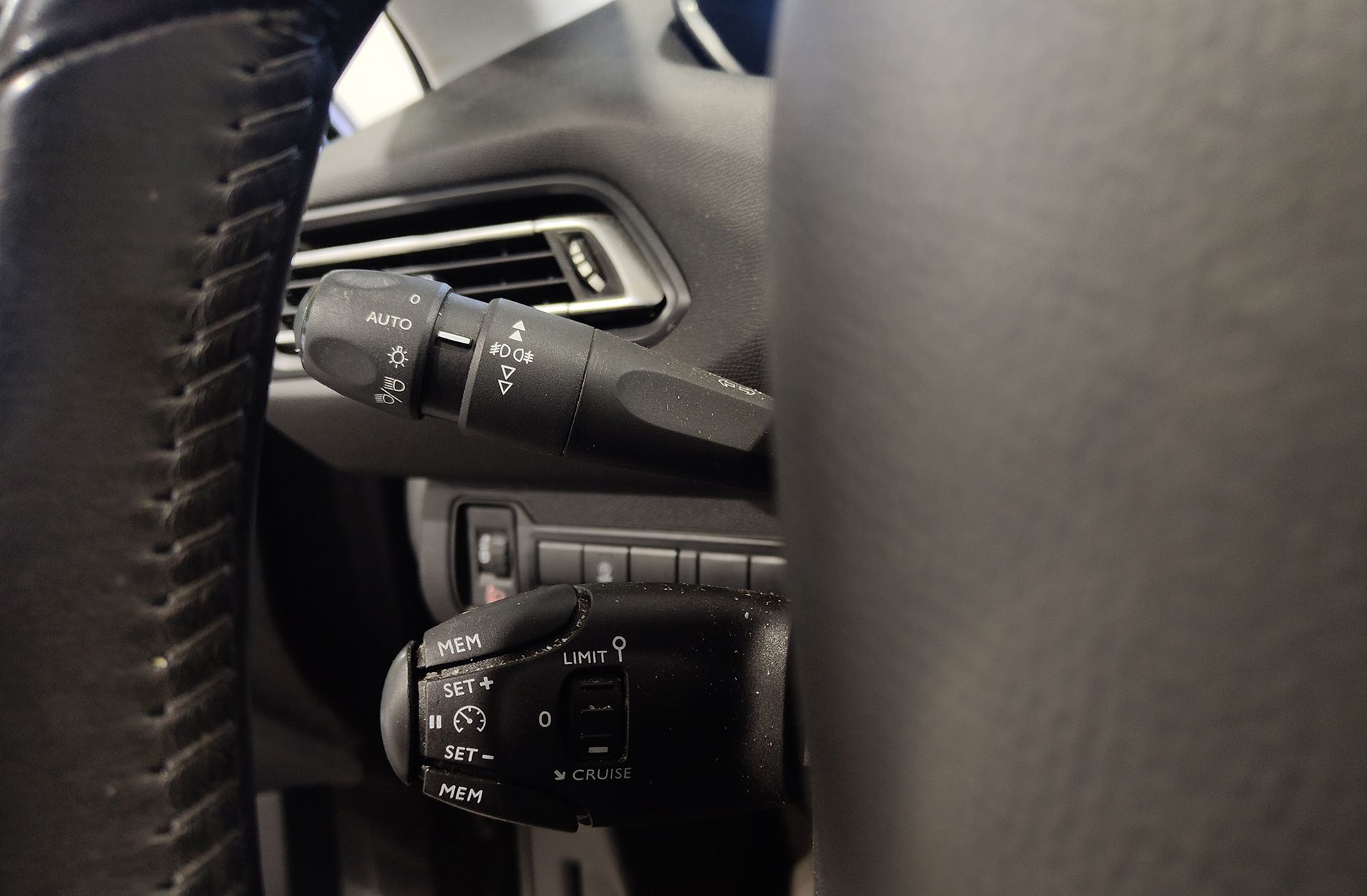 Peugeot 3008 1.2 PureTech Style - foto 18