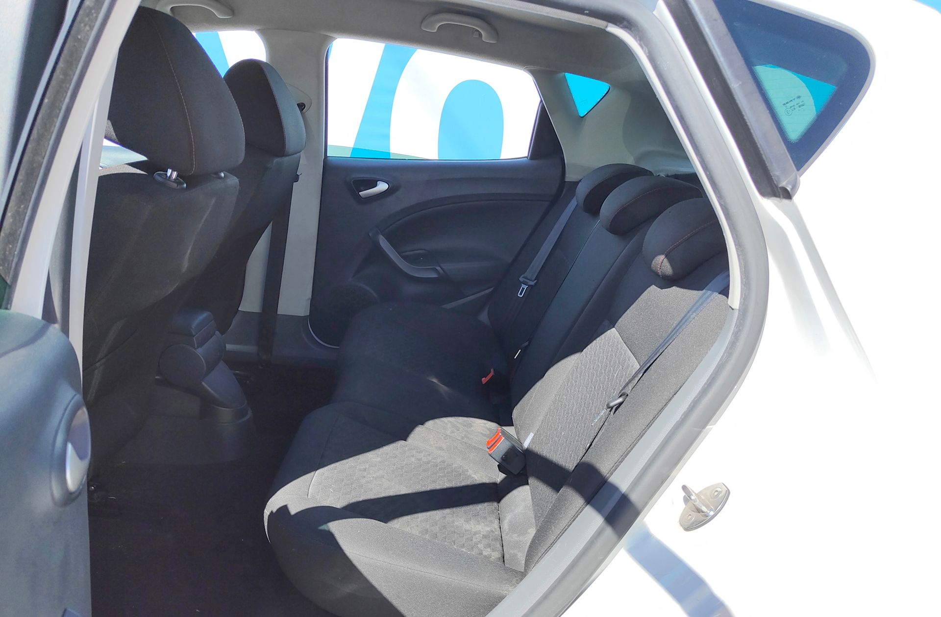 SEAT Ibiza 1.4 TSI FR DSG - foto 9