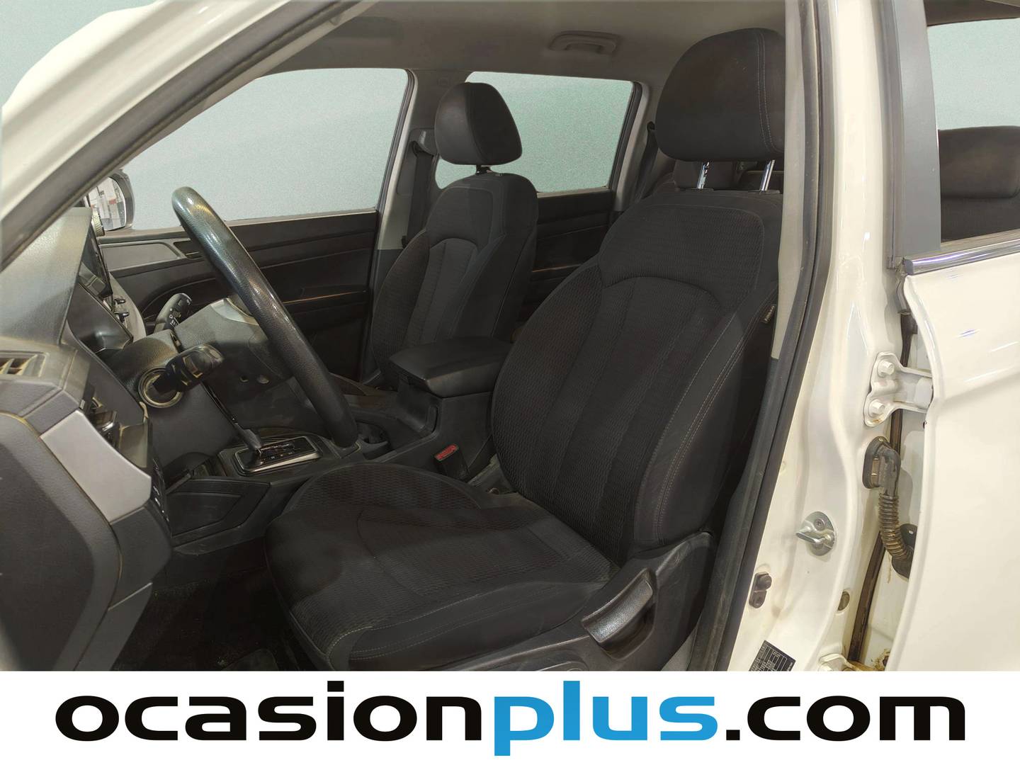Foto asientos delanteros SsangYong Musso SsangYong Musso D22DTR Pro 4x4 (202 CV)