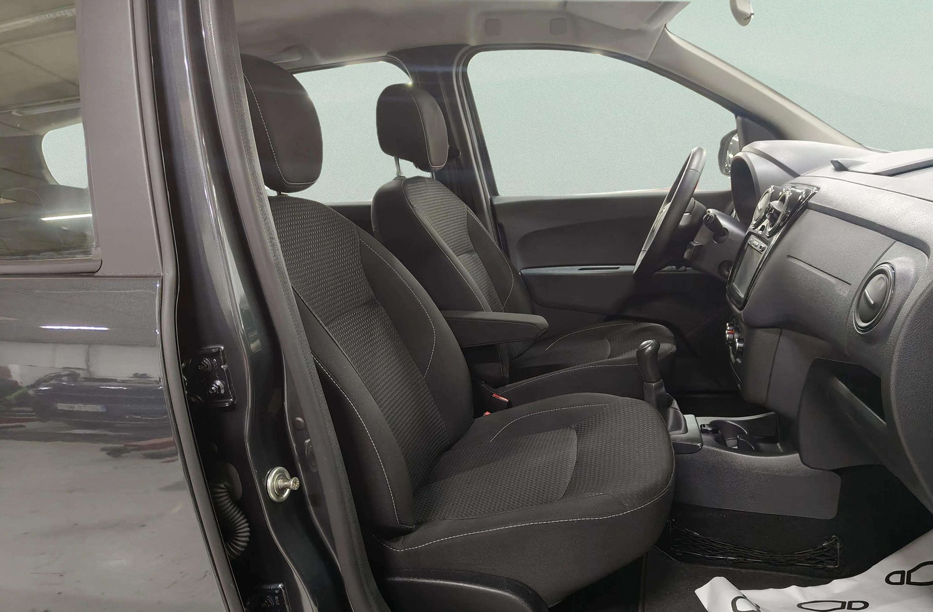 Dacia Lodgy Laureate TCe - foto 17