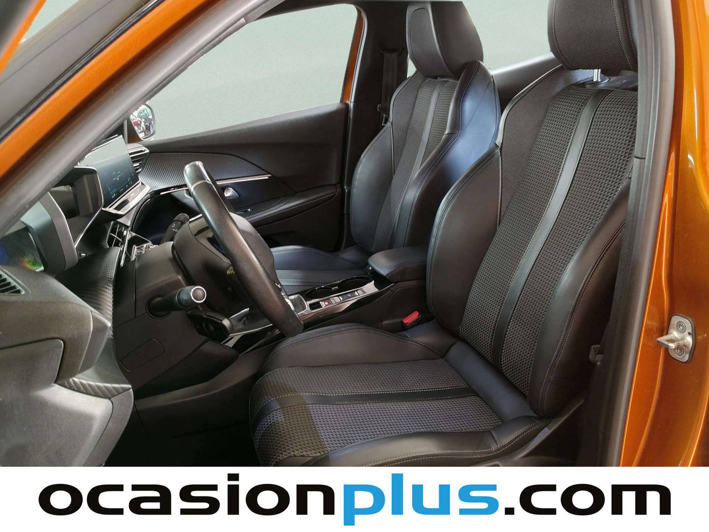Foto asientos delanteros Peugeot 2008 Peugeot 2008 PureTech 130 S&S GT (130 CV)