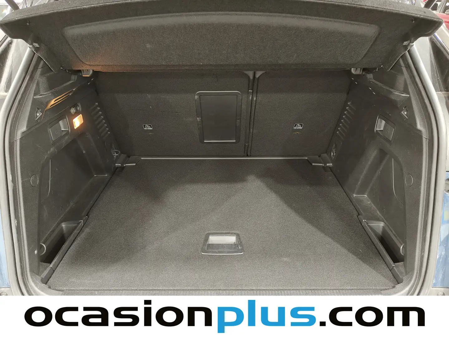 Foto Peugeot 3008 Peugeot 3008 PureTech 130 S&S GT EAT8 (130 CV)