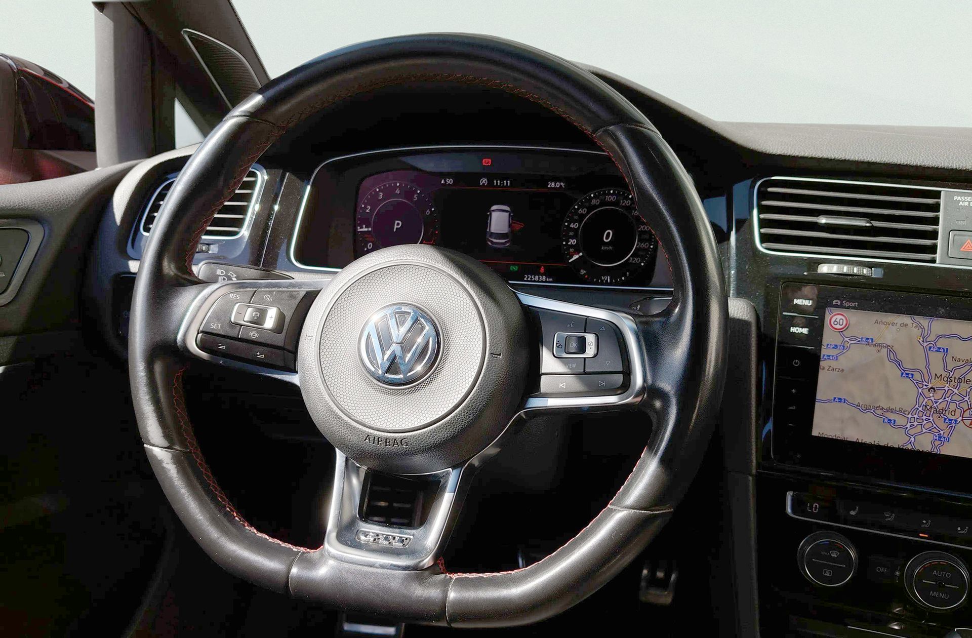 Volkswagen Golf GTI Performance 2.0 TSI DSG - foto 27