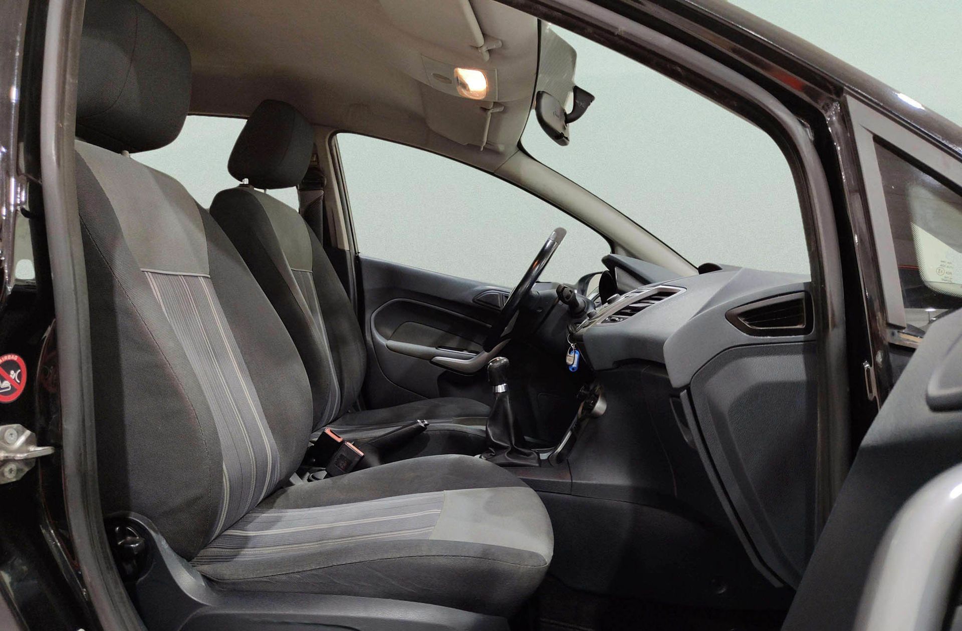 Ford Fiesta 1.25 Trend - foto 14