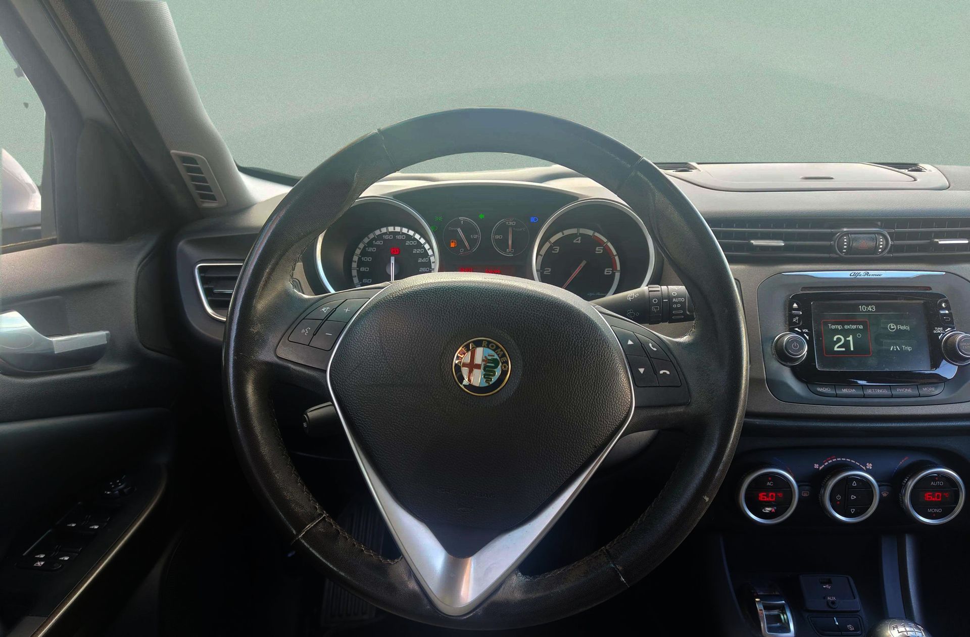 Alfa Romeo Giulietta 1.6 JTDm Distinctive - foto 16