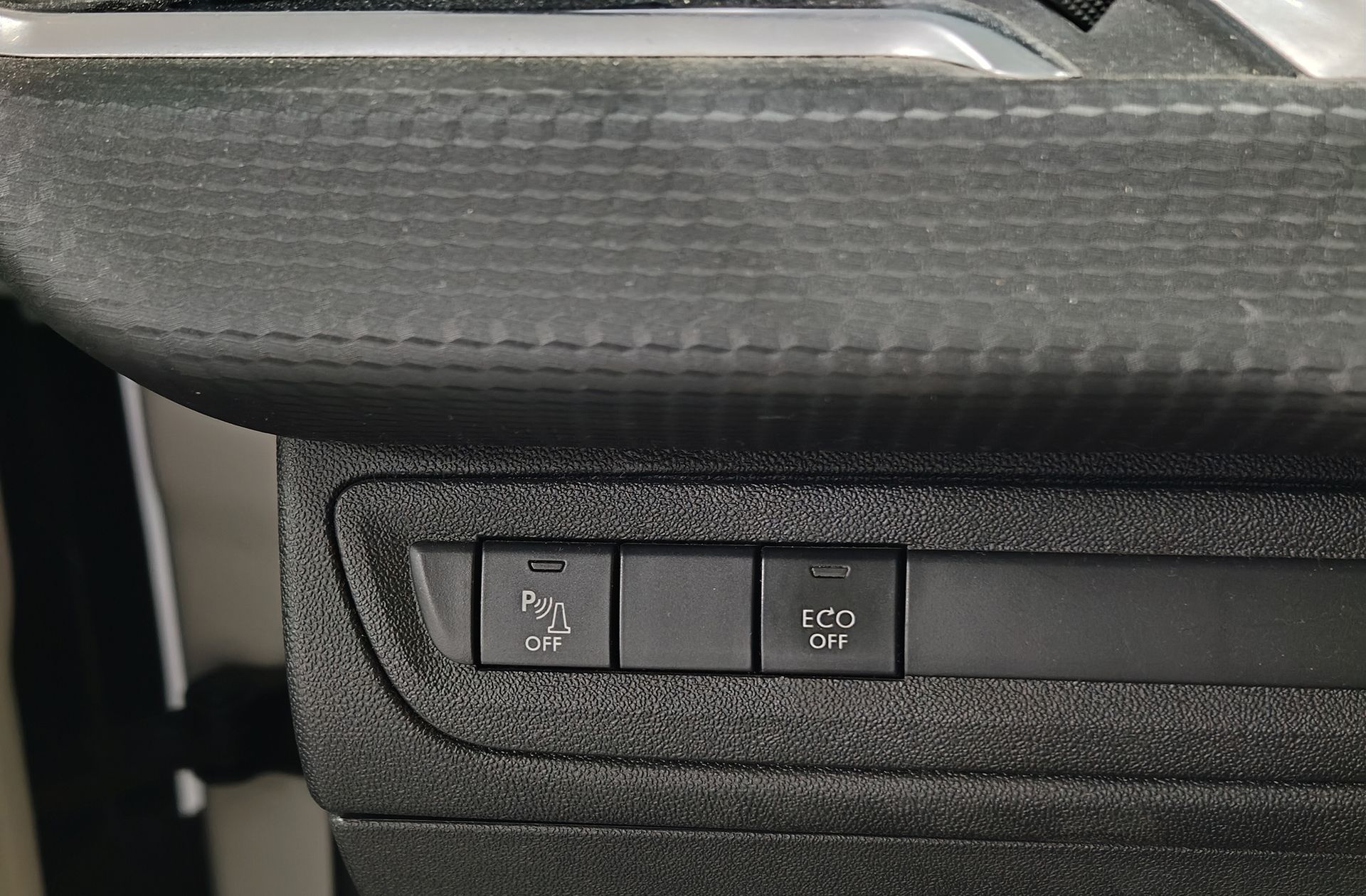 Peugeot 2008 BlueHDi 120 Allure - foto 33