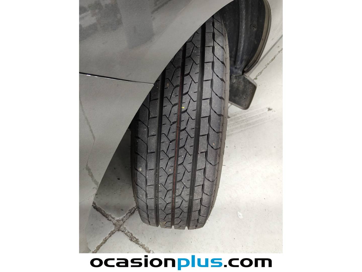 Foto Ford Transit Custom Ford Transit Custom Kombi 2.0 TDCI 320 L1 Trend (130 CV) 5 Plazas