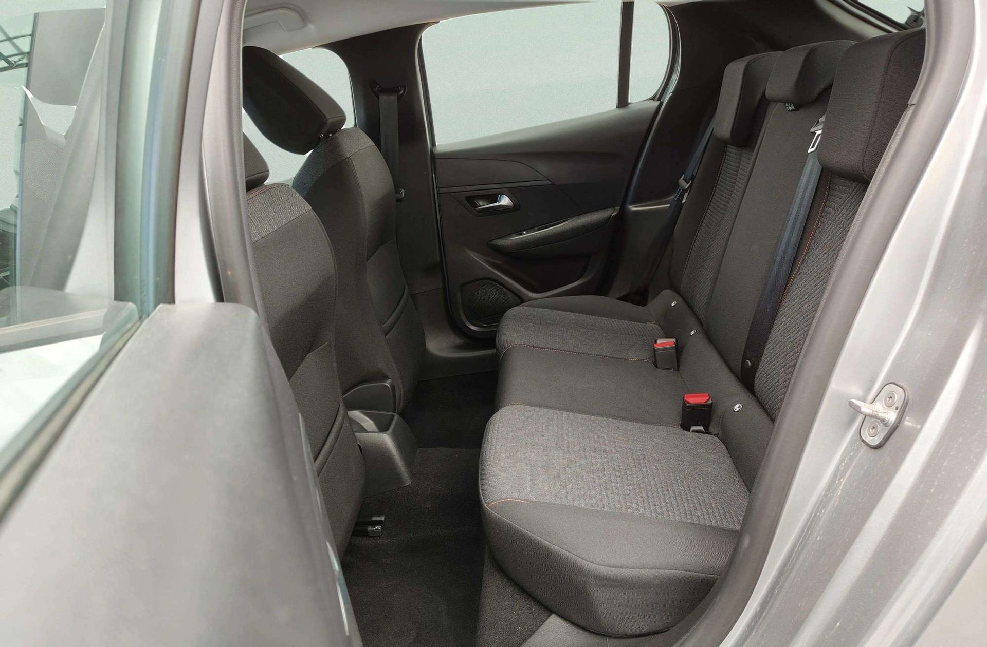 Peugeot 208 Style Hybrid 110 eDCS6 - foto 10
