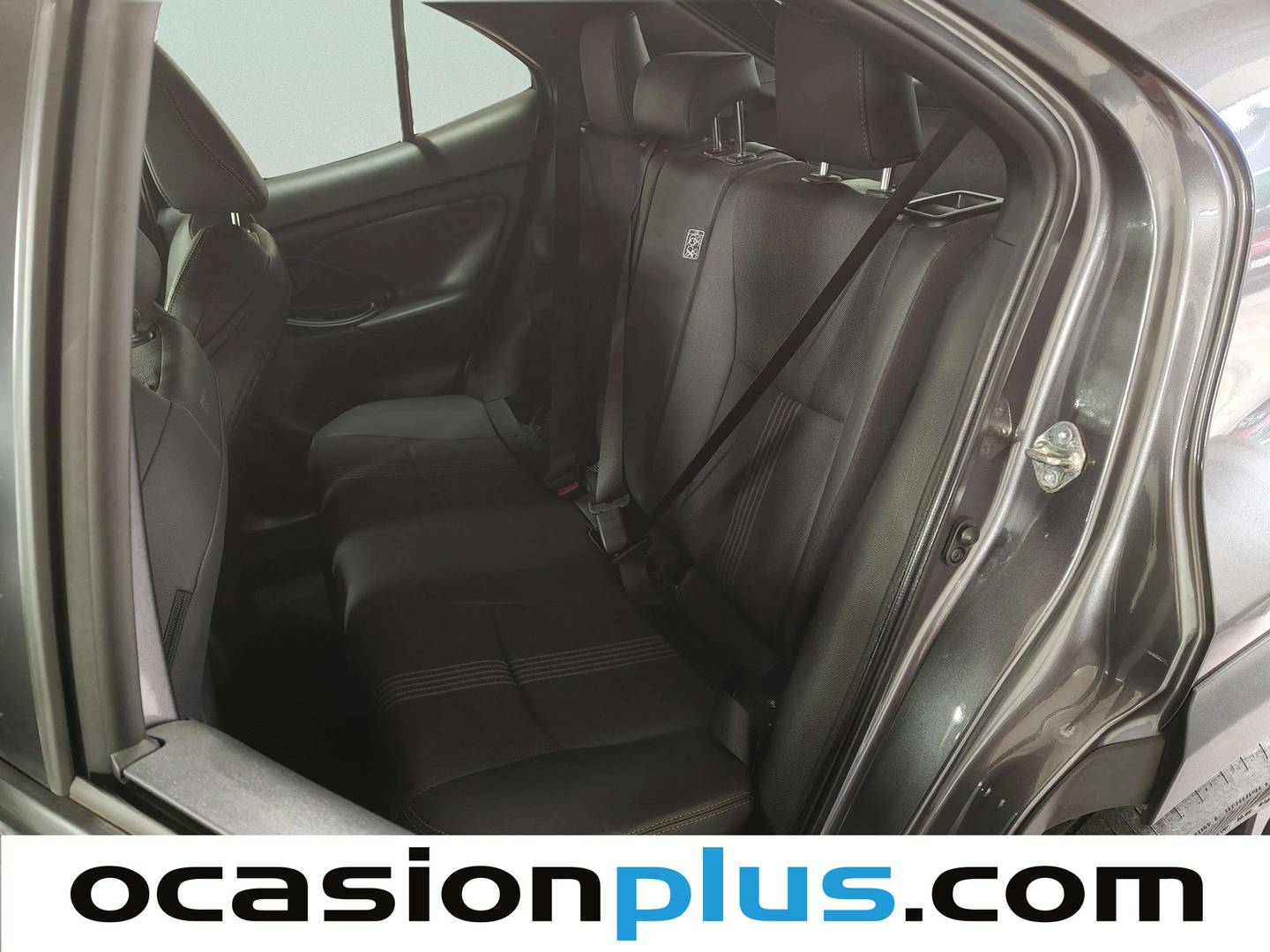 Foto asientos traseros Toyota Yaris Cross Toyota Yaris Cross 120H Adventure (116 CV) 4WD
