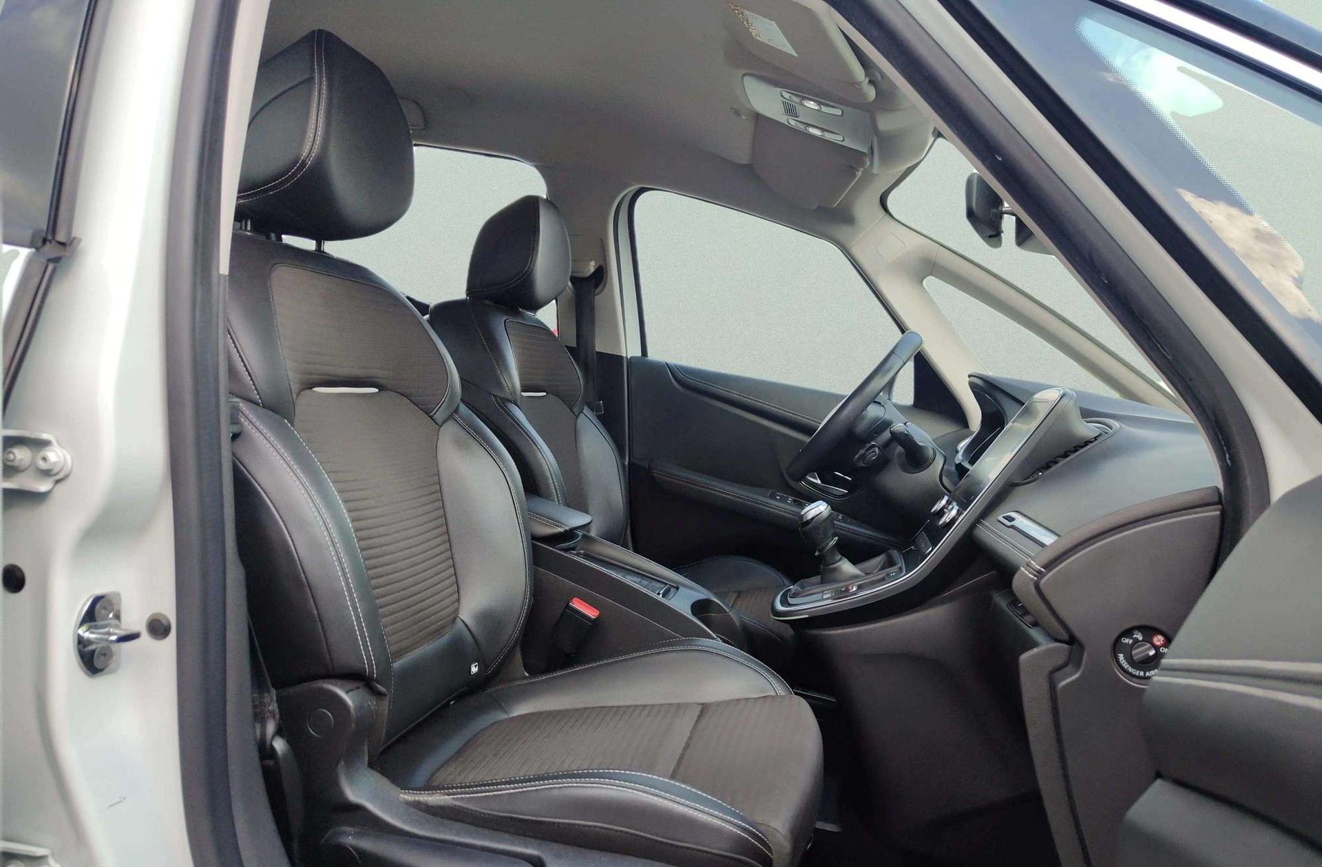 Renault Grand Scénic Zen TCe - foto 23