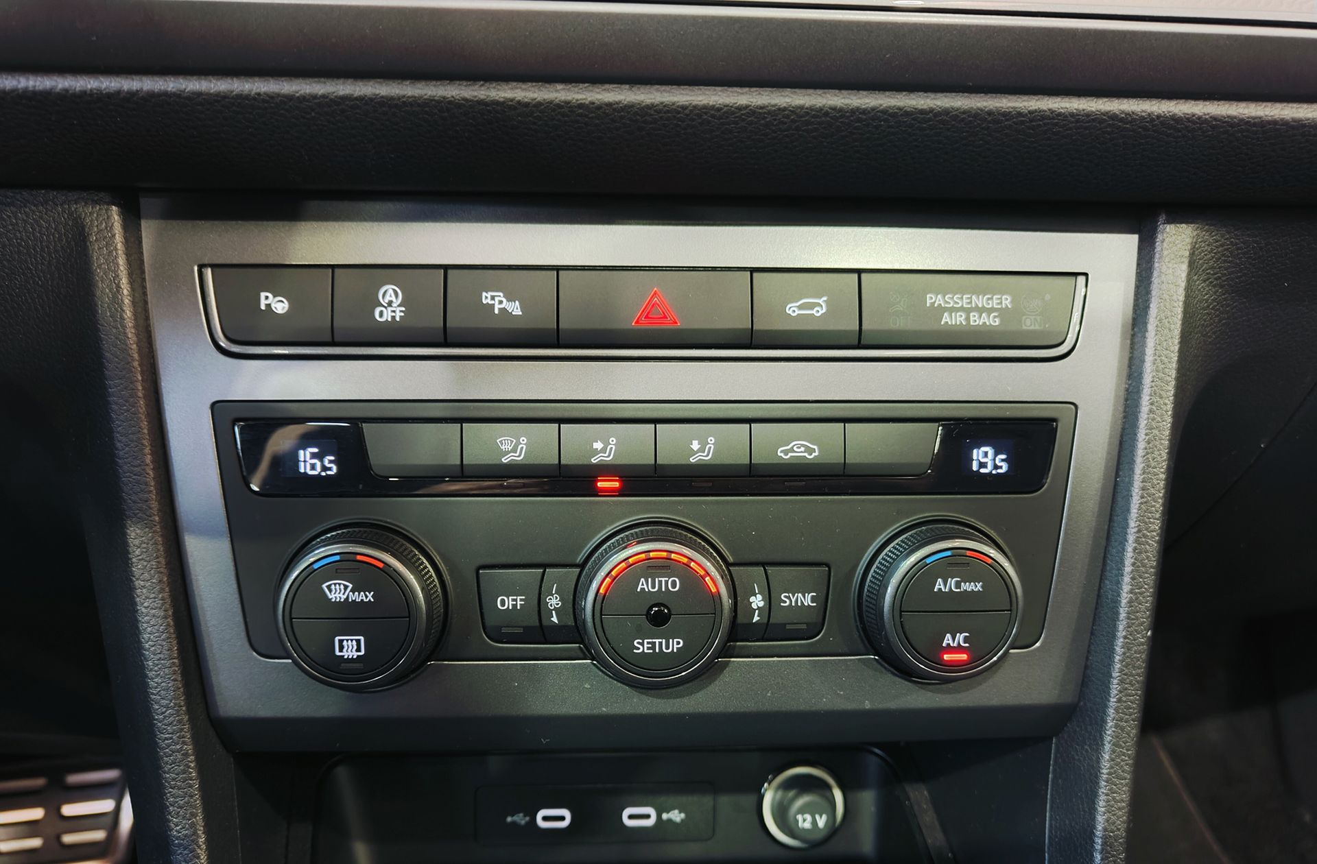 Cupra Ateca 2.0 TSI 4Drive DSG - foto 36