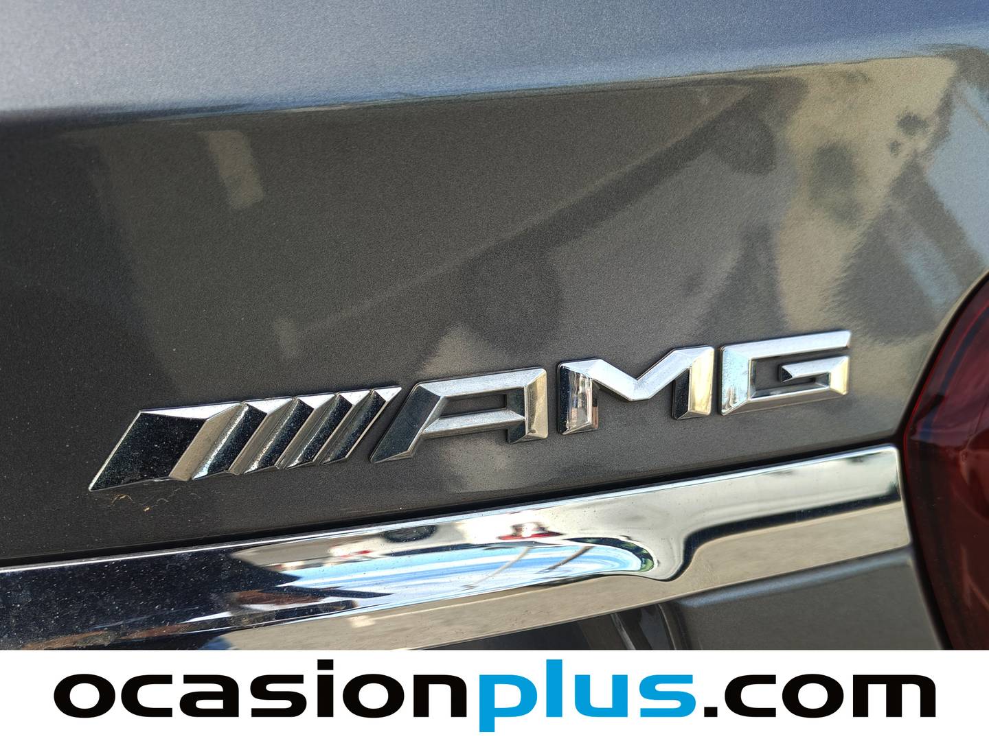 Extras y acabados del Mercedes GLA Mercedes-Benz GLA 180 (122 CV) Pack AMG