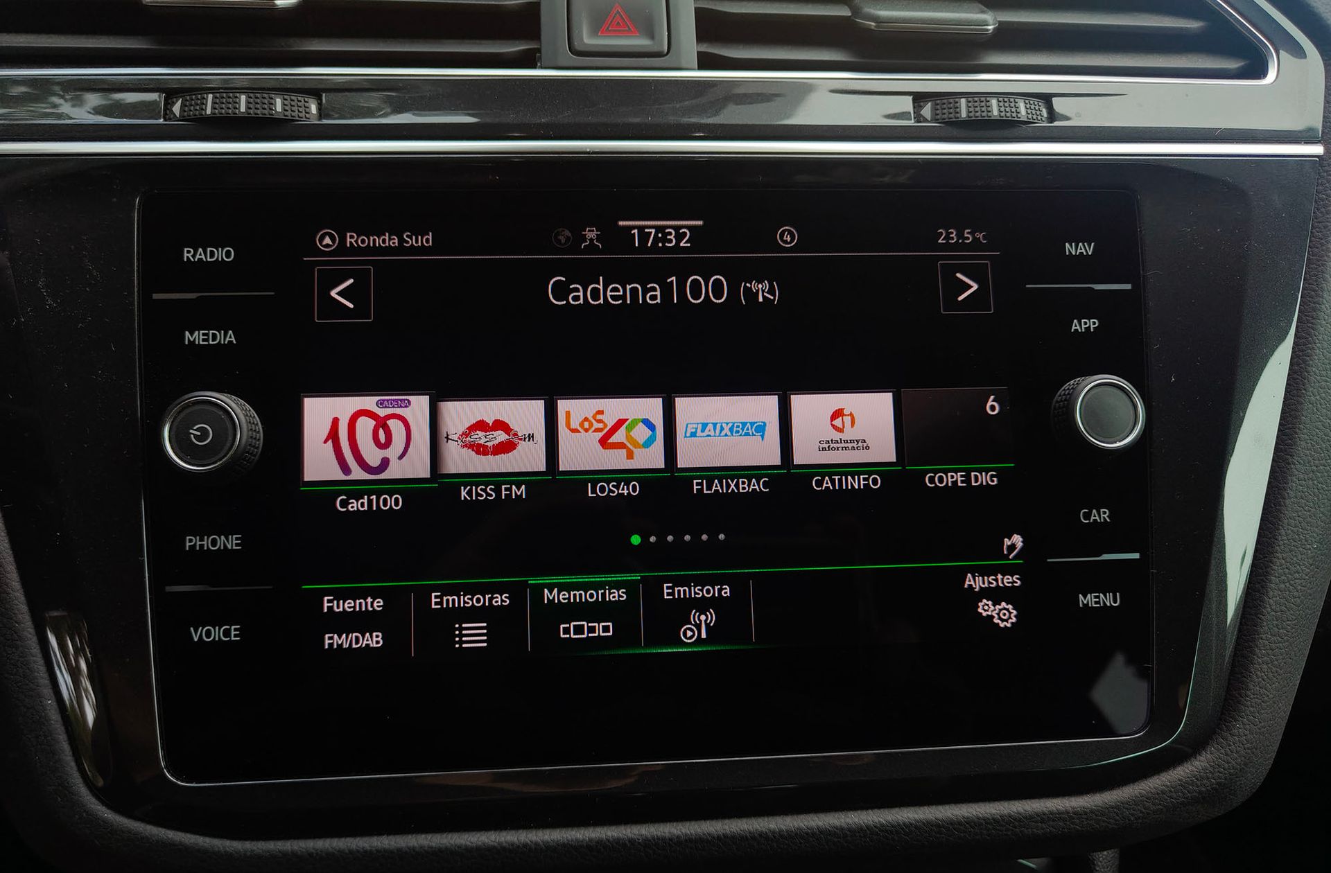 Volkswagen Tiguan Urban Sport 2.0 TDI DSG - foto 39